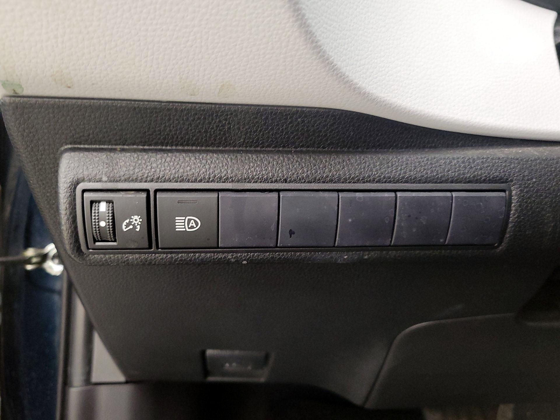 Thumbnail: 2020 Toyota Corolla - 13