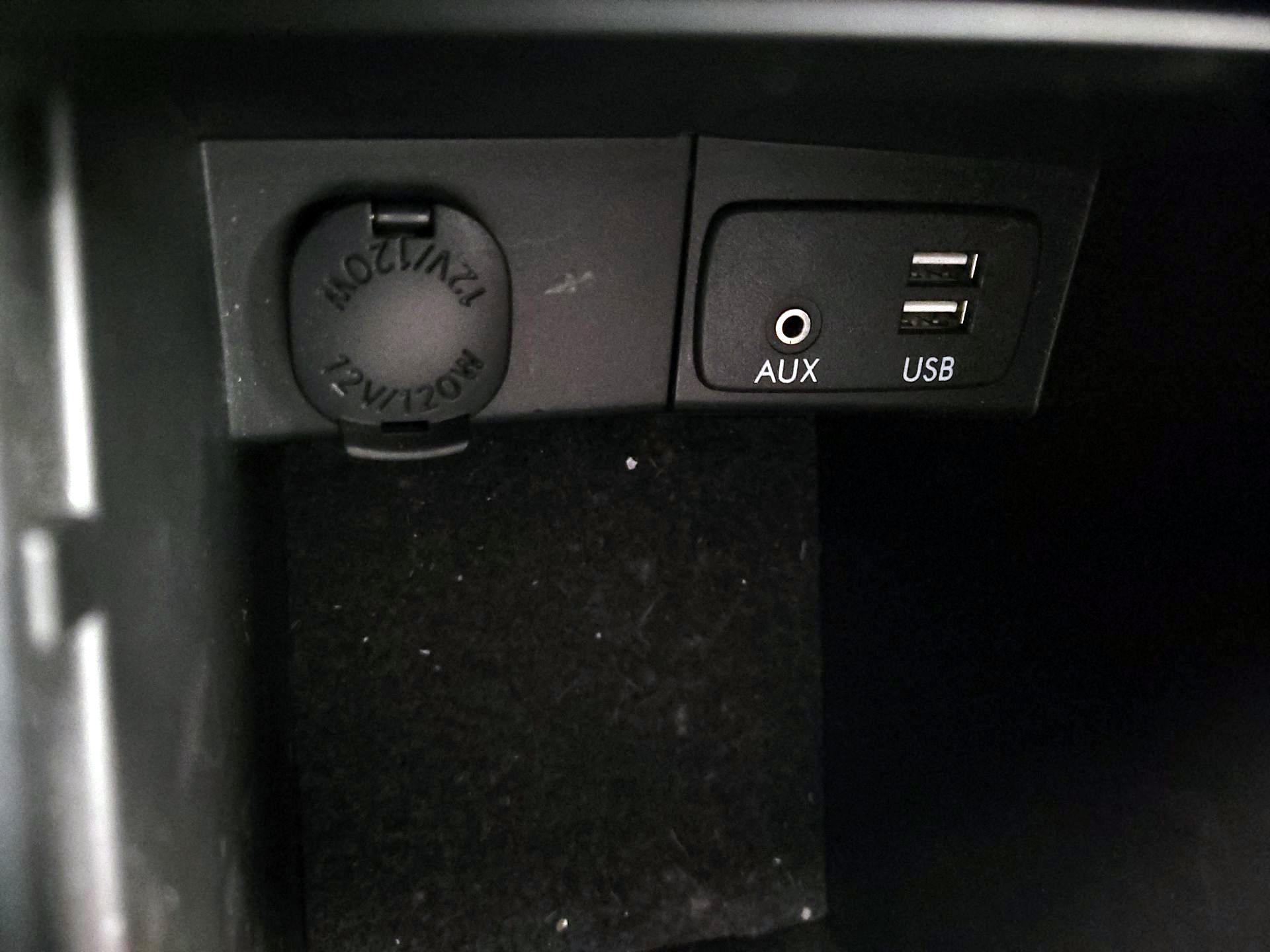 Thumbnail: 2016 Subaru Forester - 18