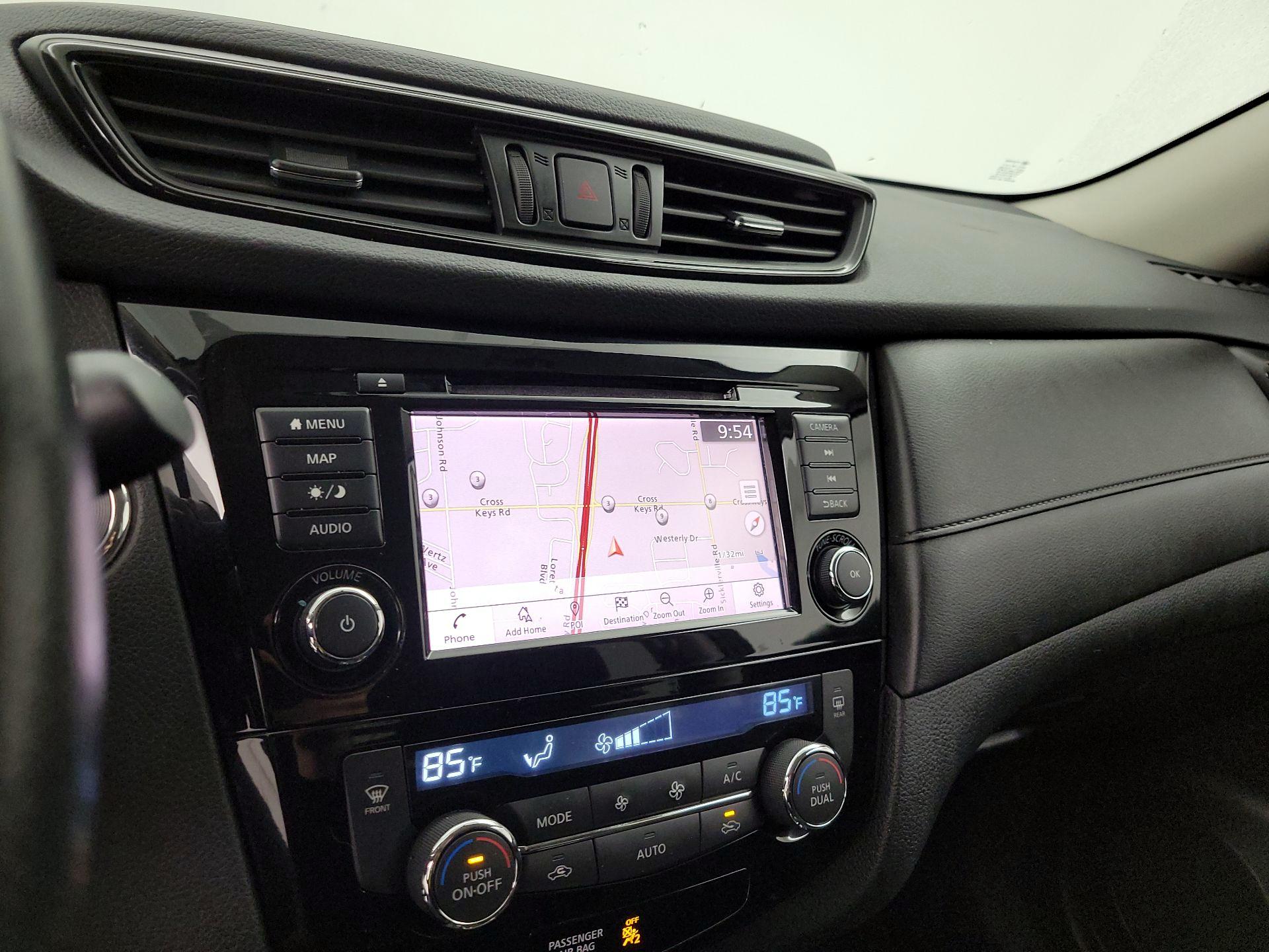 Thumbnail: 2018 Nissan Rogue - 14