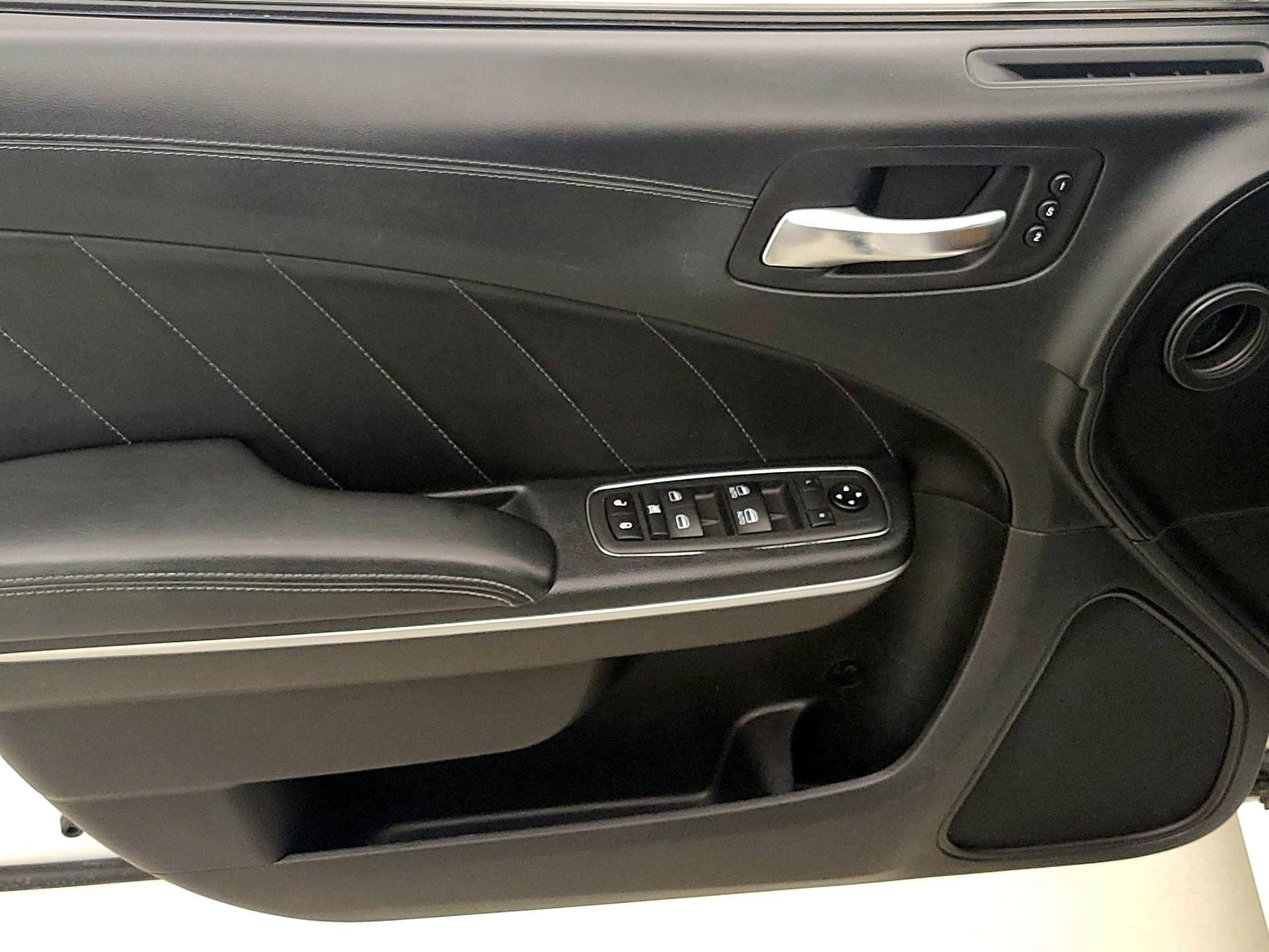 Thumbnail: 2020 Dodge Charger - 12