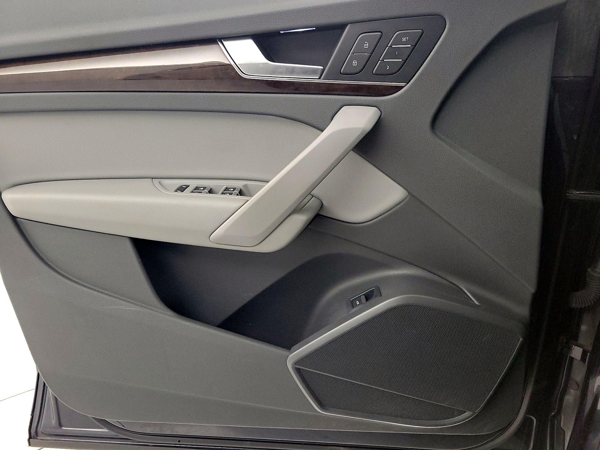 Thumbnail: 2019 Audi Q5 - 12