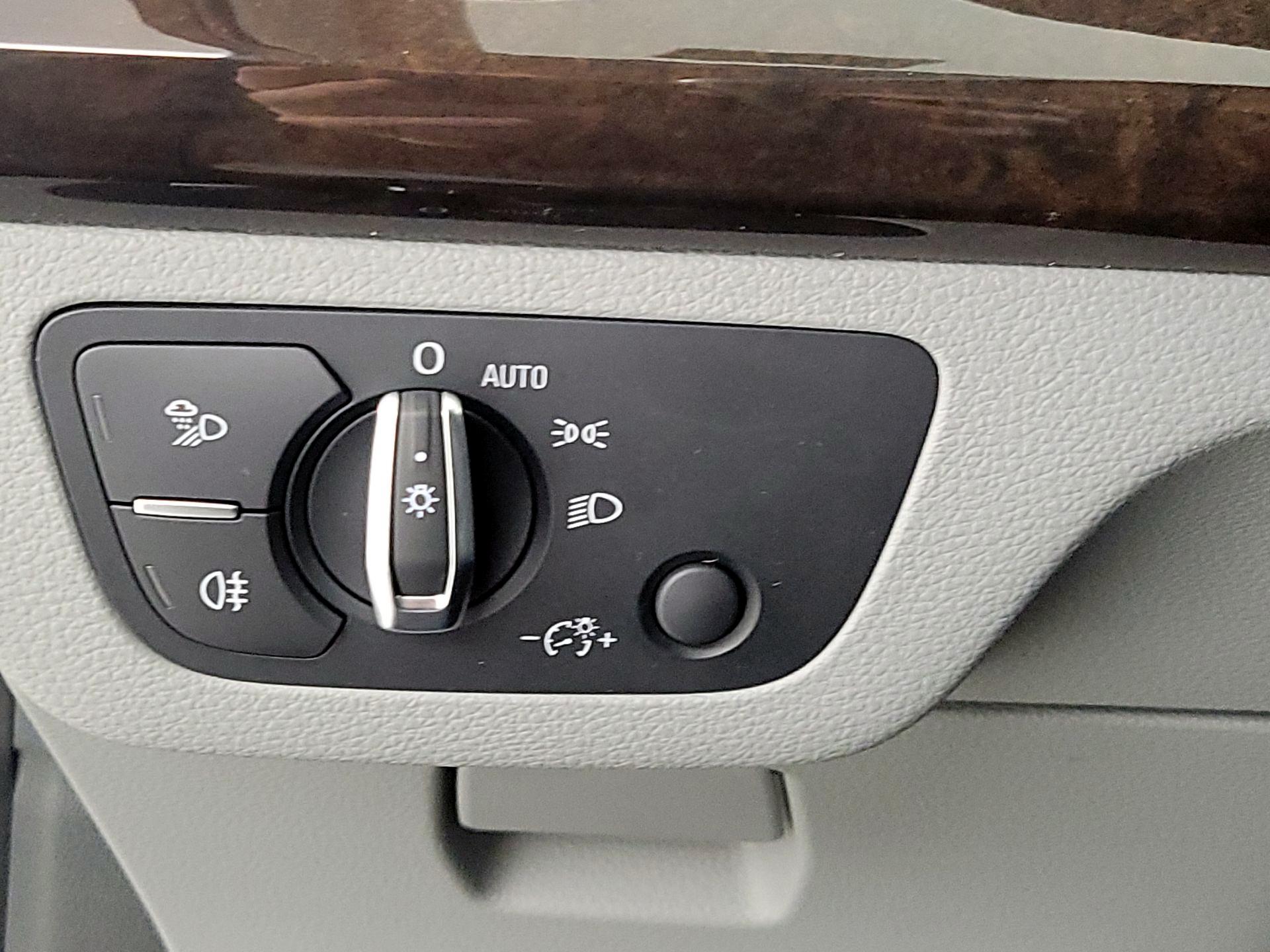 Thumbnail: 2019 Audi Q5 - 13