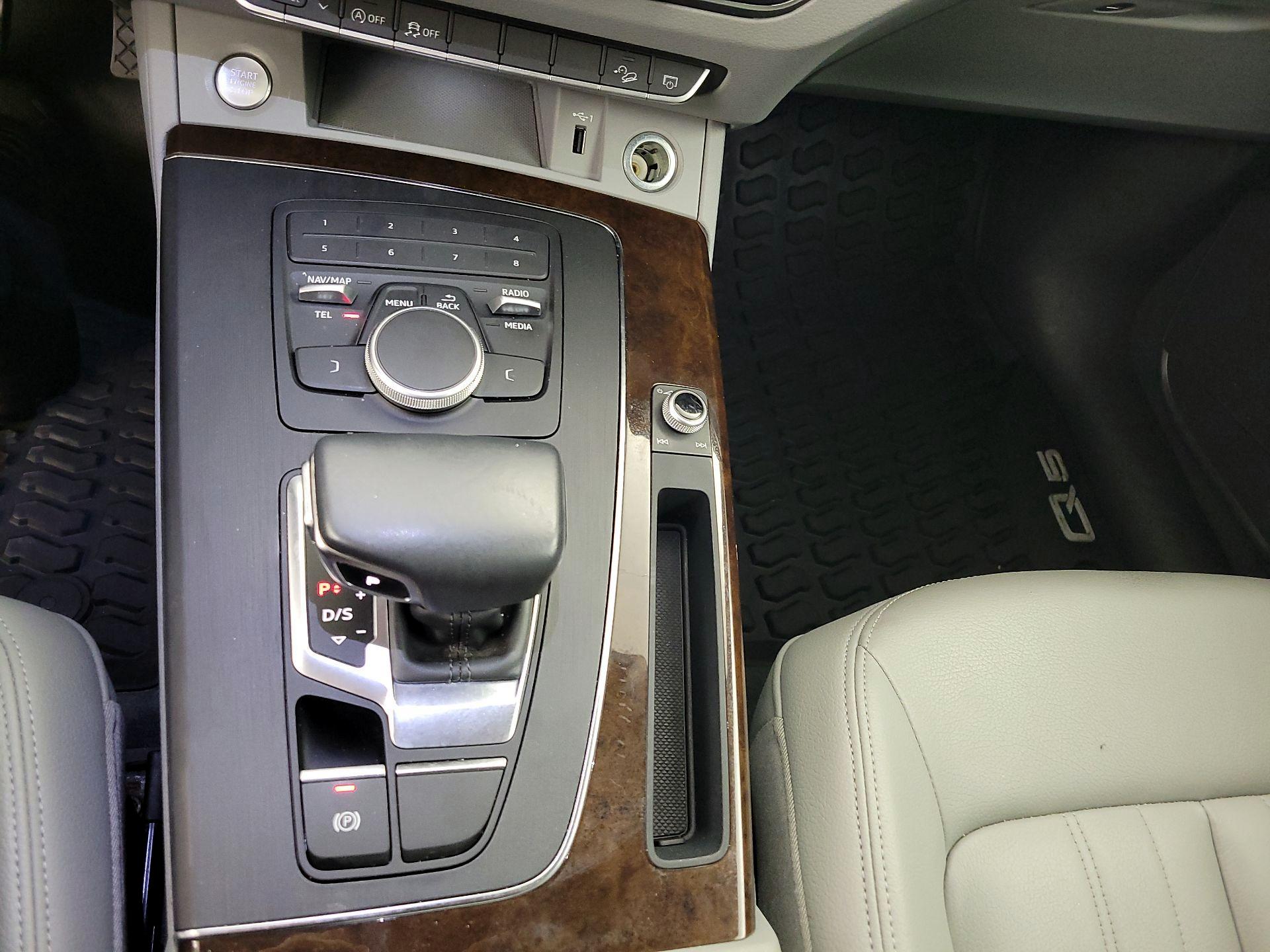 Thumbnail: 2019 Audi Q5 - 17