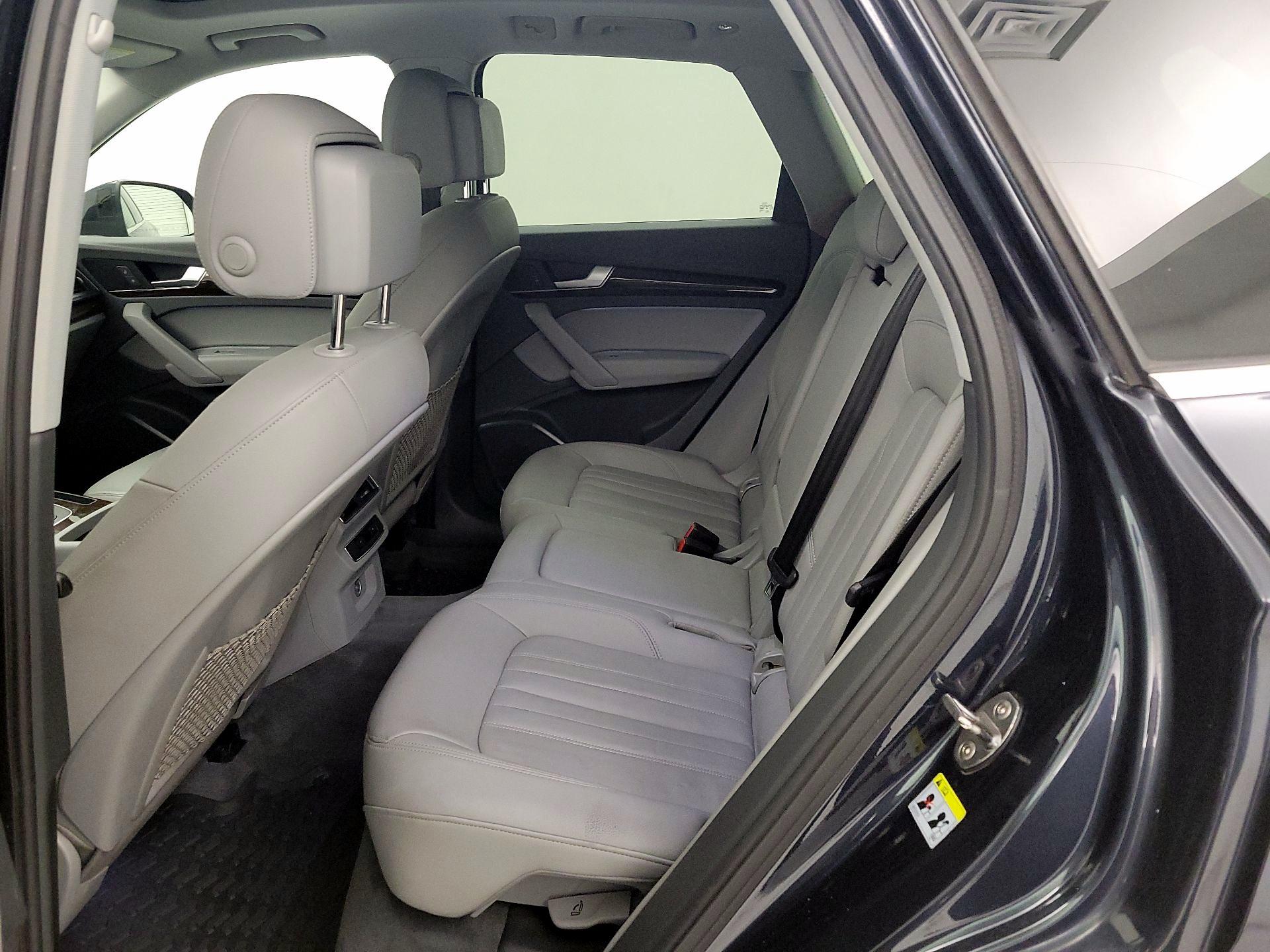 Thumbnail: 2019 Audi Q5 - 19