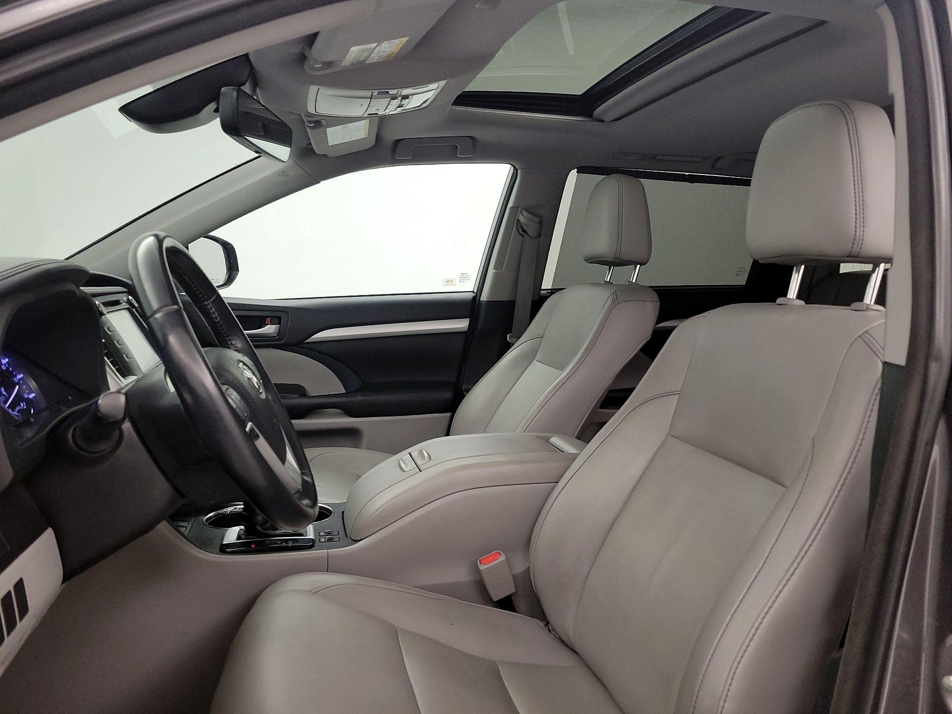 Thumbnail: 2018 Toyota Highlander - 19
