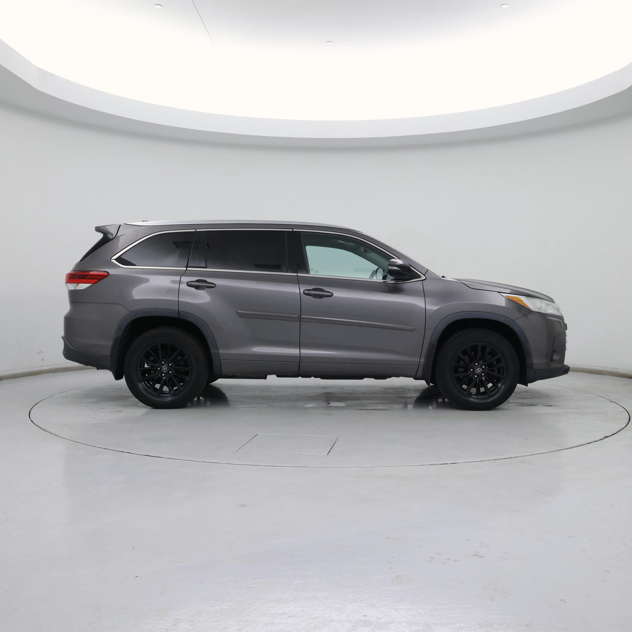 Thumbnail: 2018 Toyota Highlander - 7