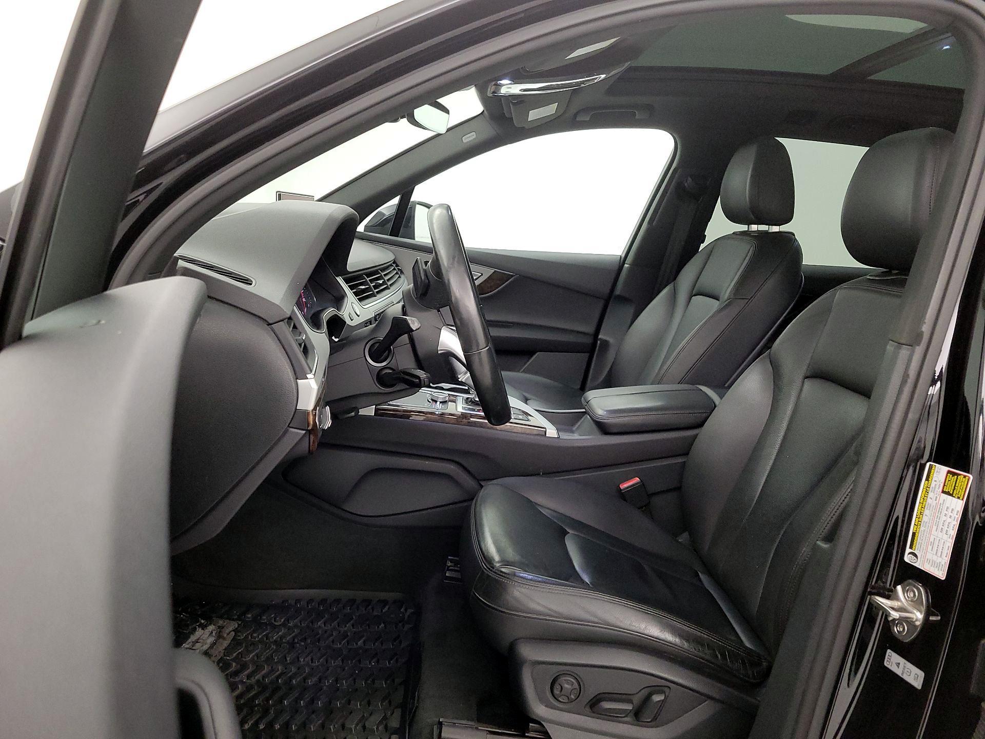 Thumbnail: 2017 Audi Q7 - 11