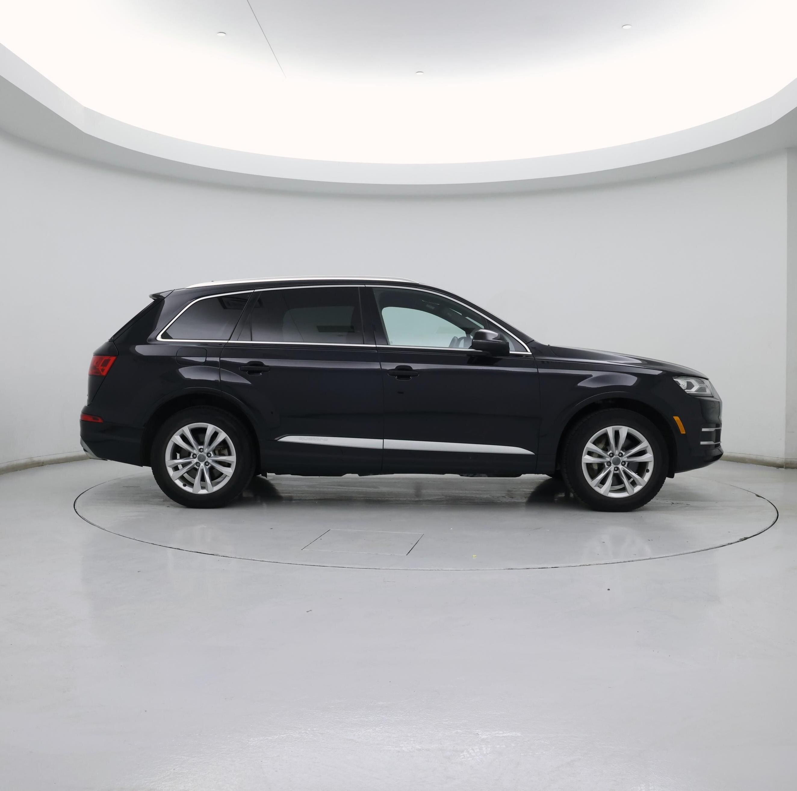 Thumbnail: 2017 Audi Q7 - 7