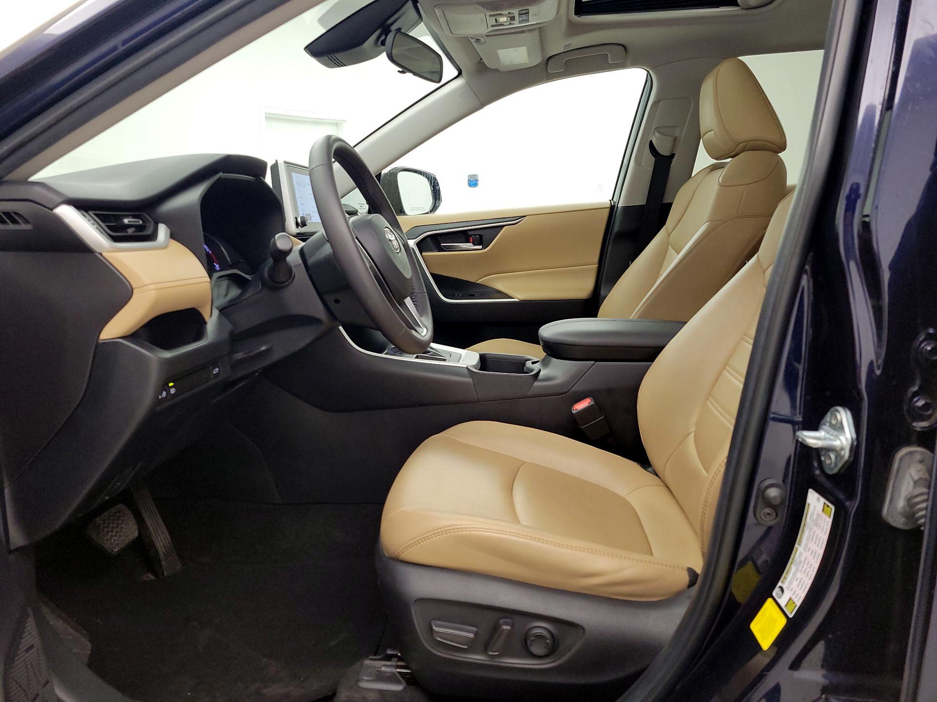 Thumbnail: 2023 Toyota RAV4 - 11