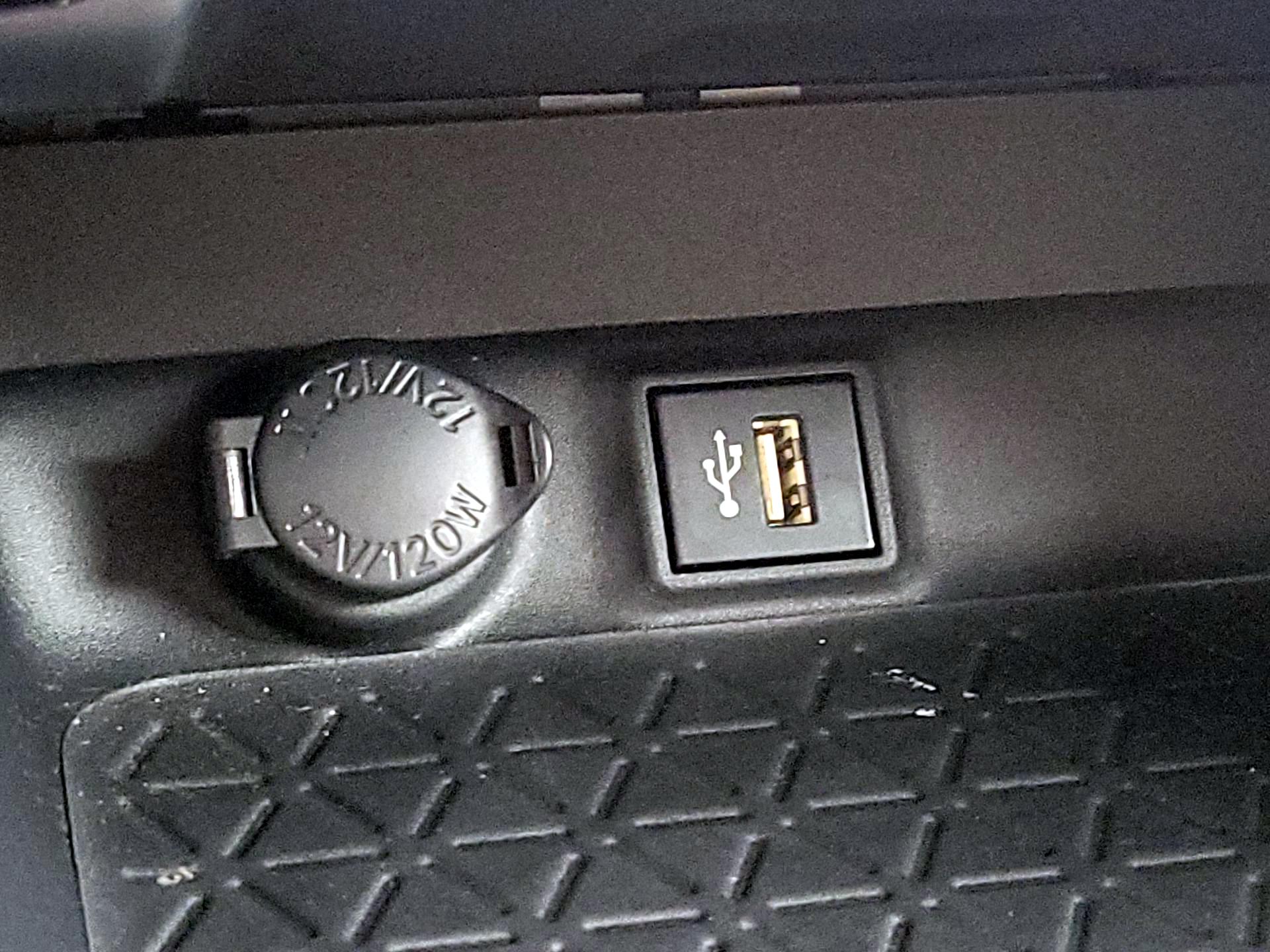 Thumbnail: 2023 Toyota RAV4 - 18