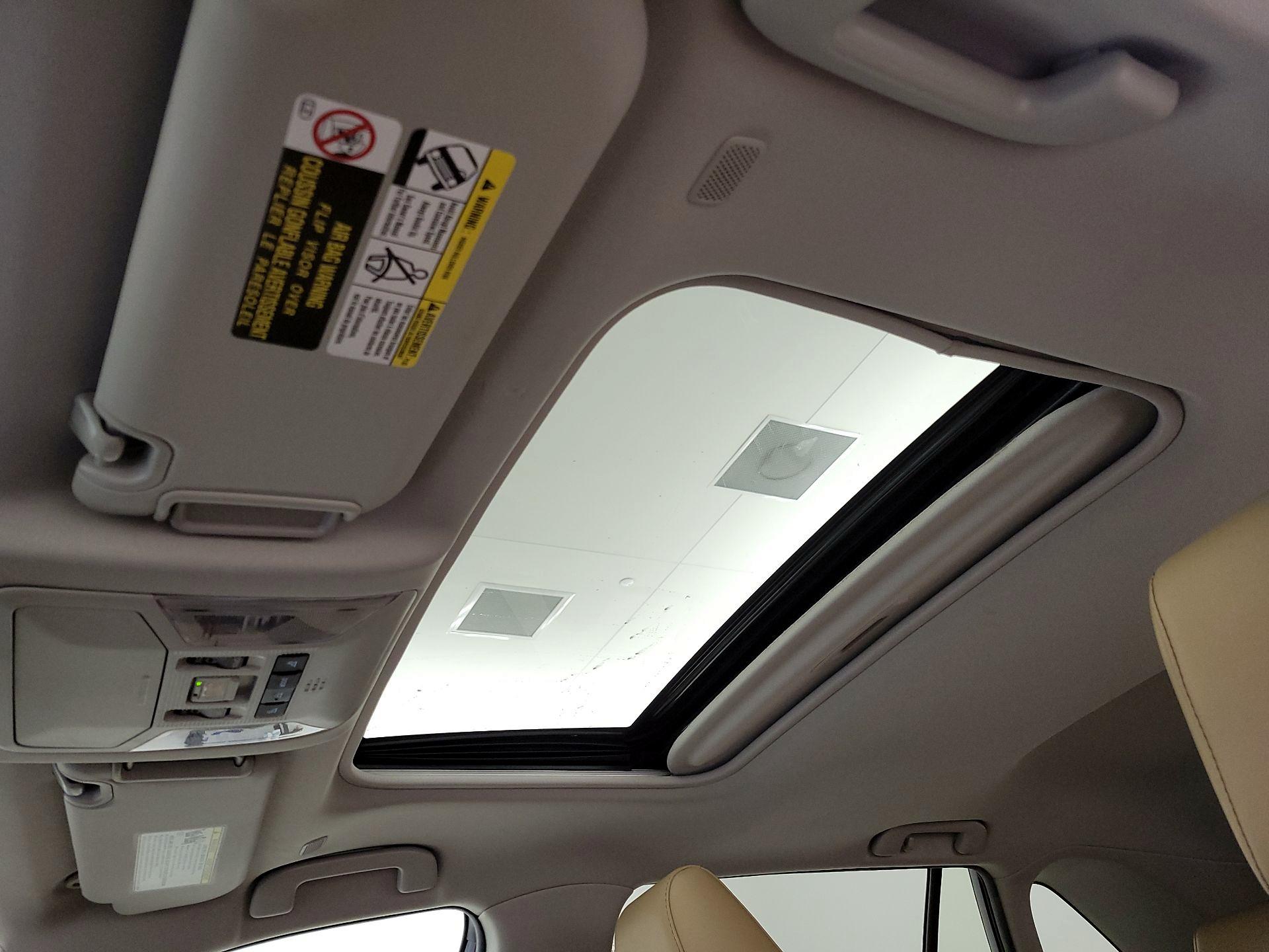 Thumbnail: 2023 Toyota RAV4 - 19