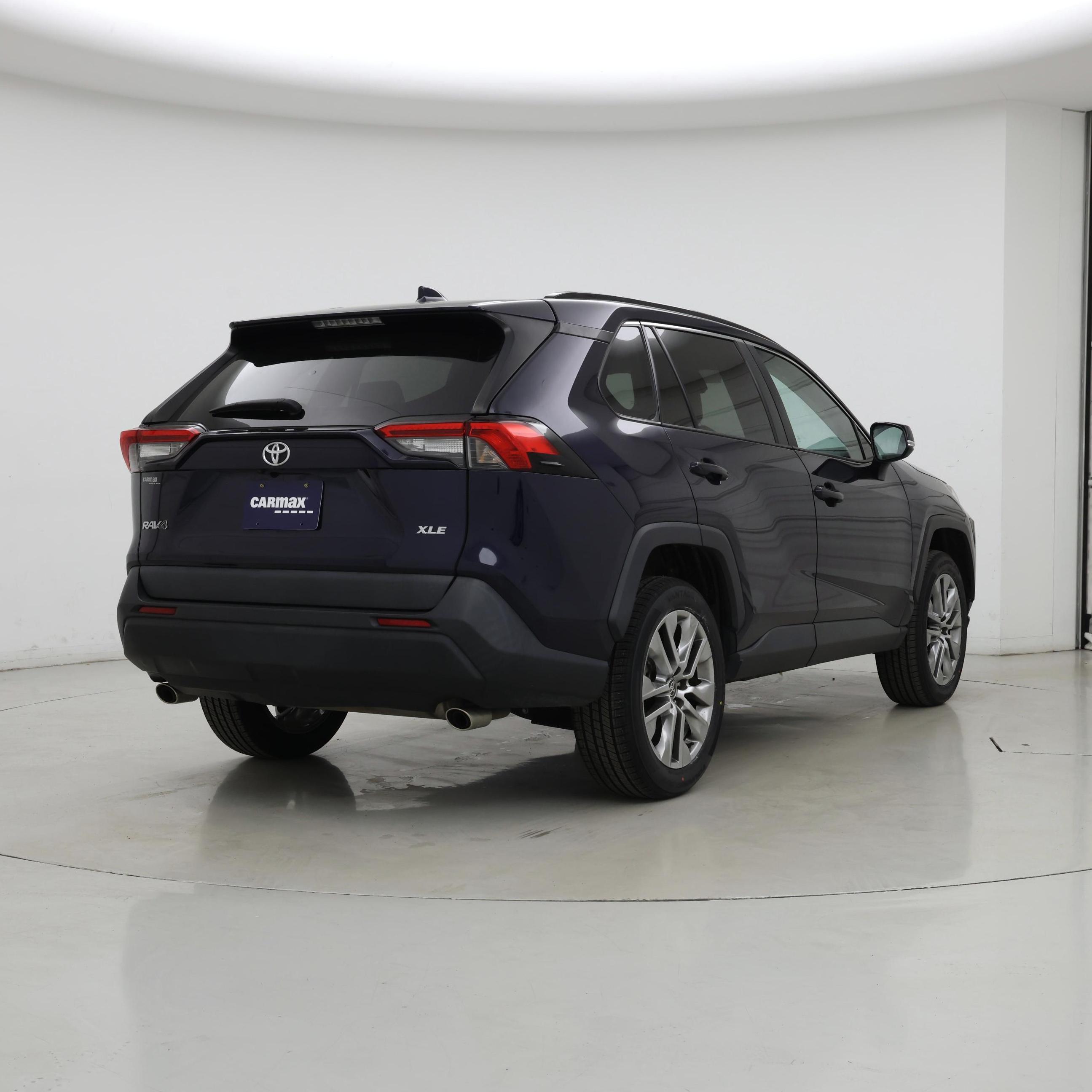 Thumbnail: 2023 Toyota RAV4 - 8