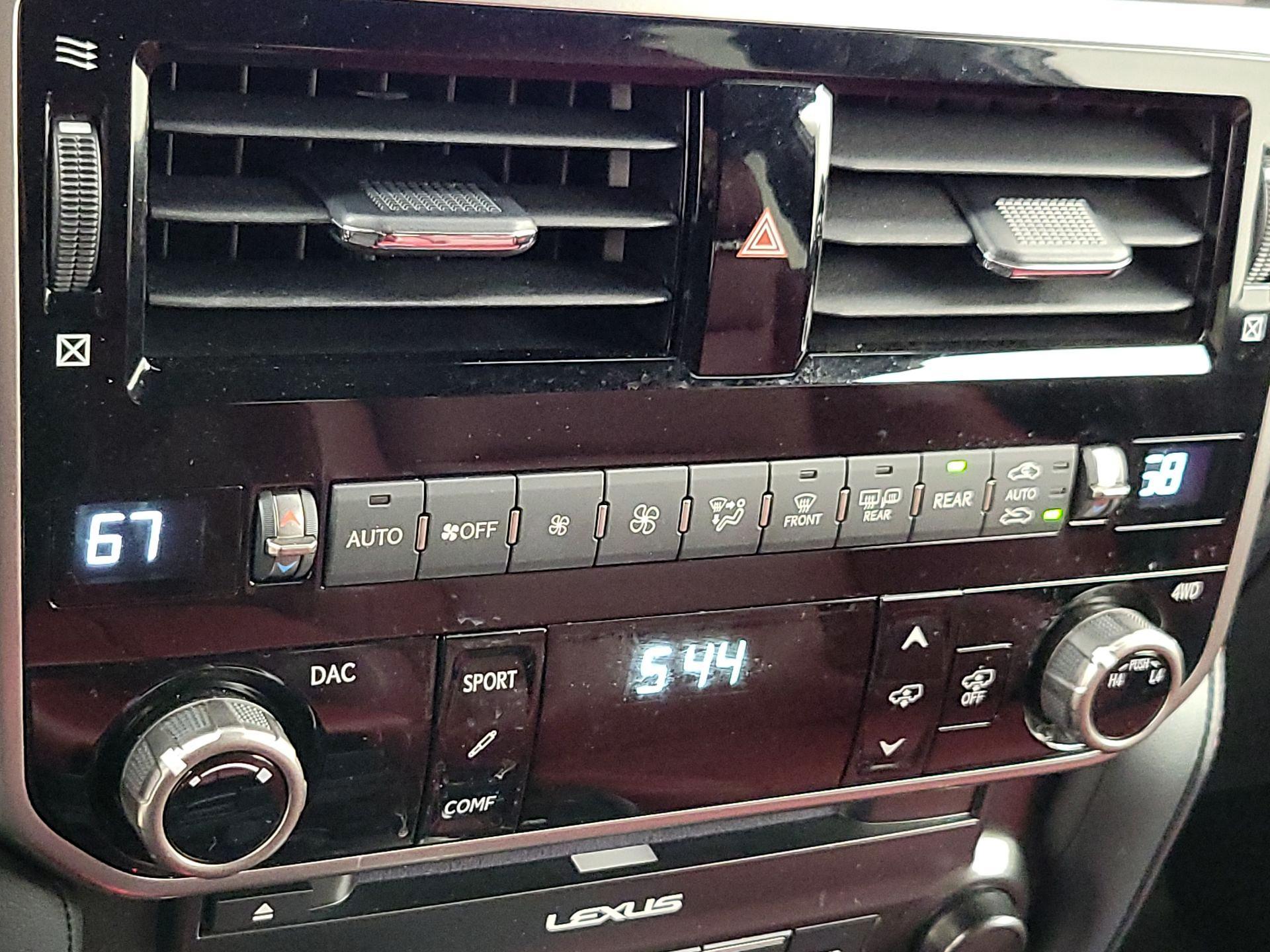 Thumbnail: 2023 Lexus GX - 17