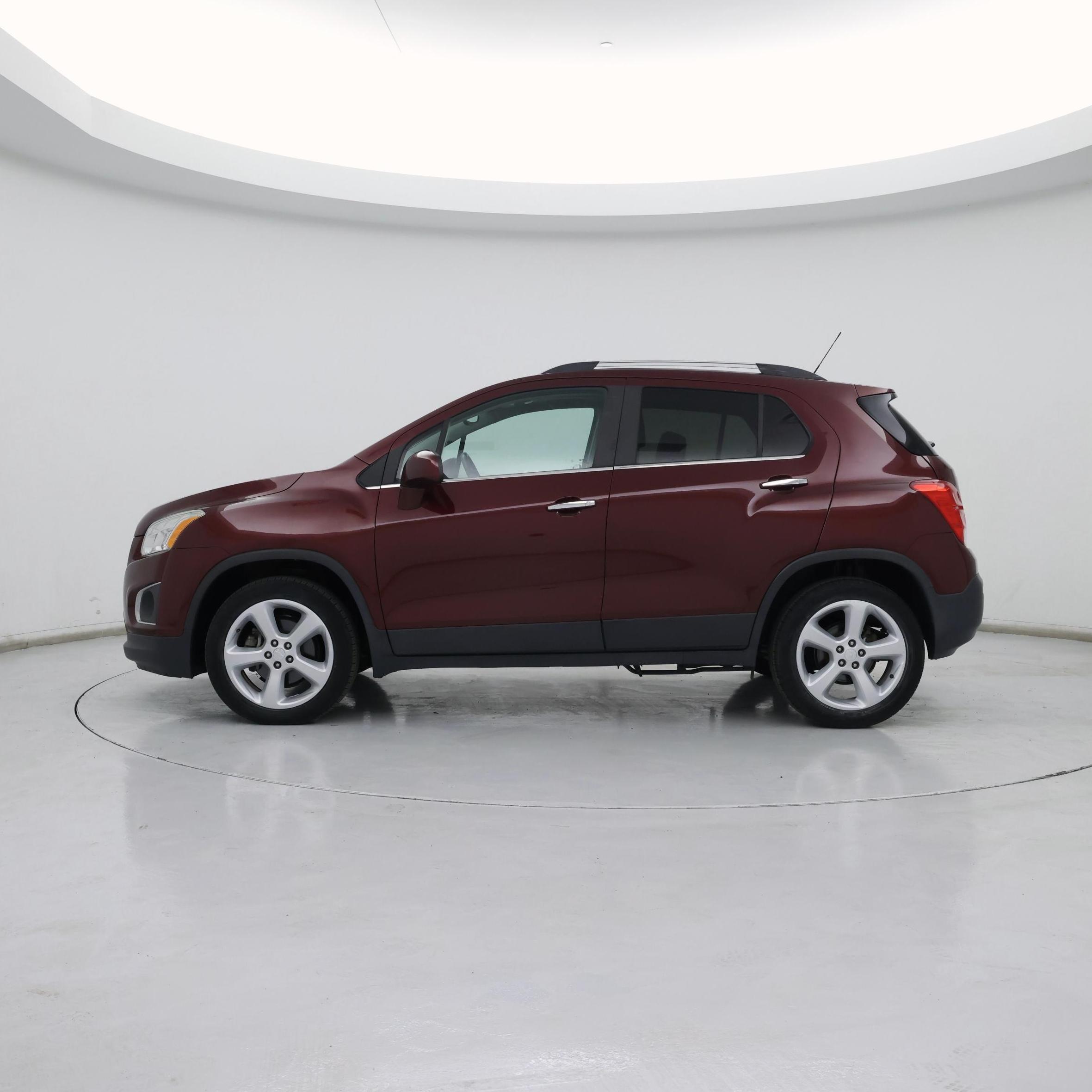 Thumbnail: 2016 Chevrolet Trax - 3