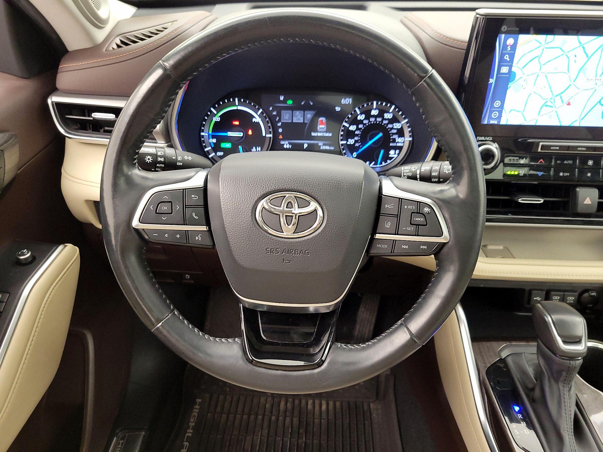Thumbnail: 2021 Toyota Highlander - 10