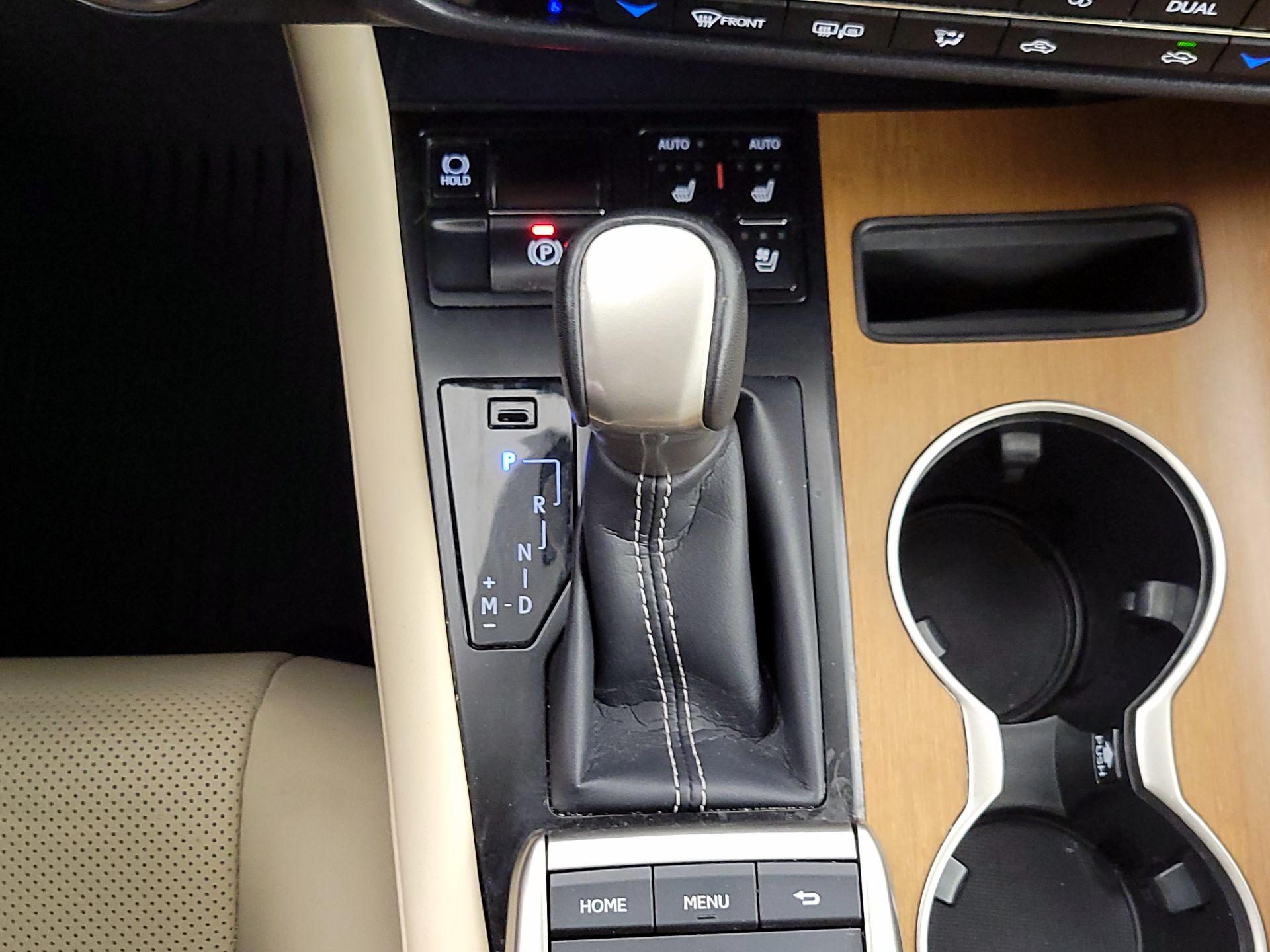 Thumbnail: 2022 Lexus RX - 17