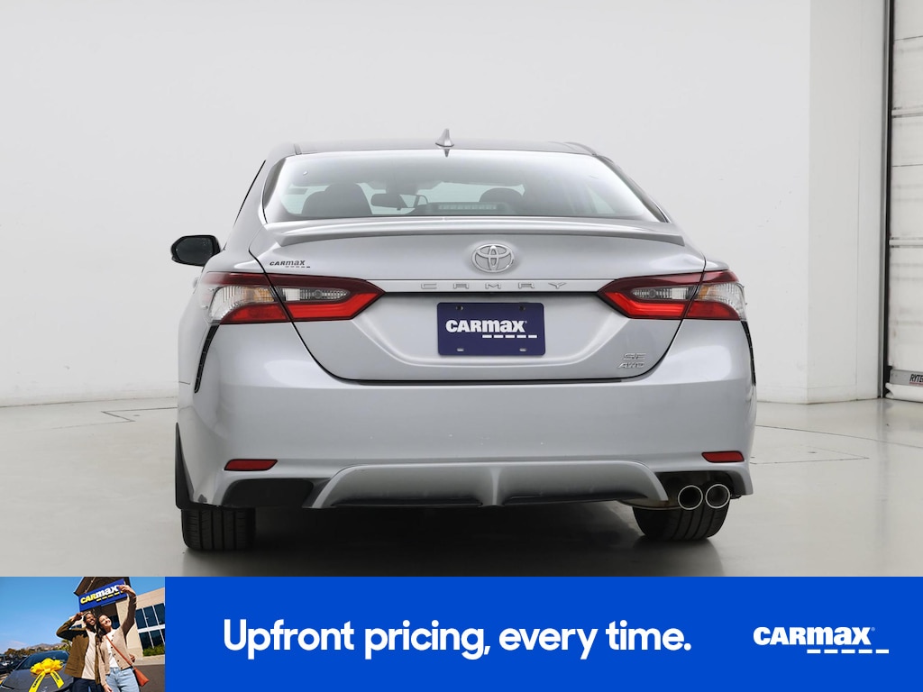 View vehicle photo 7