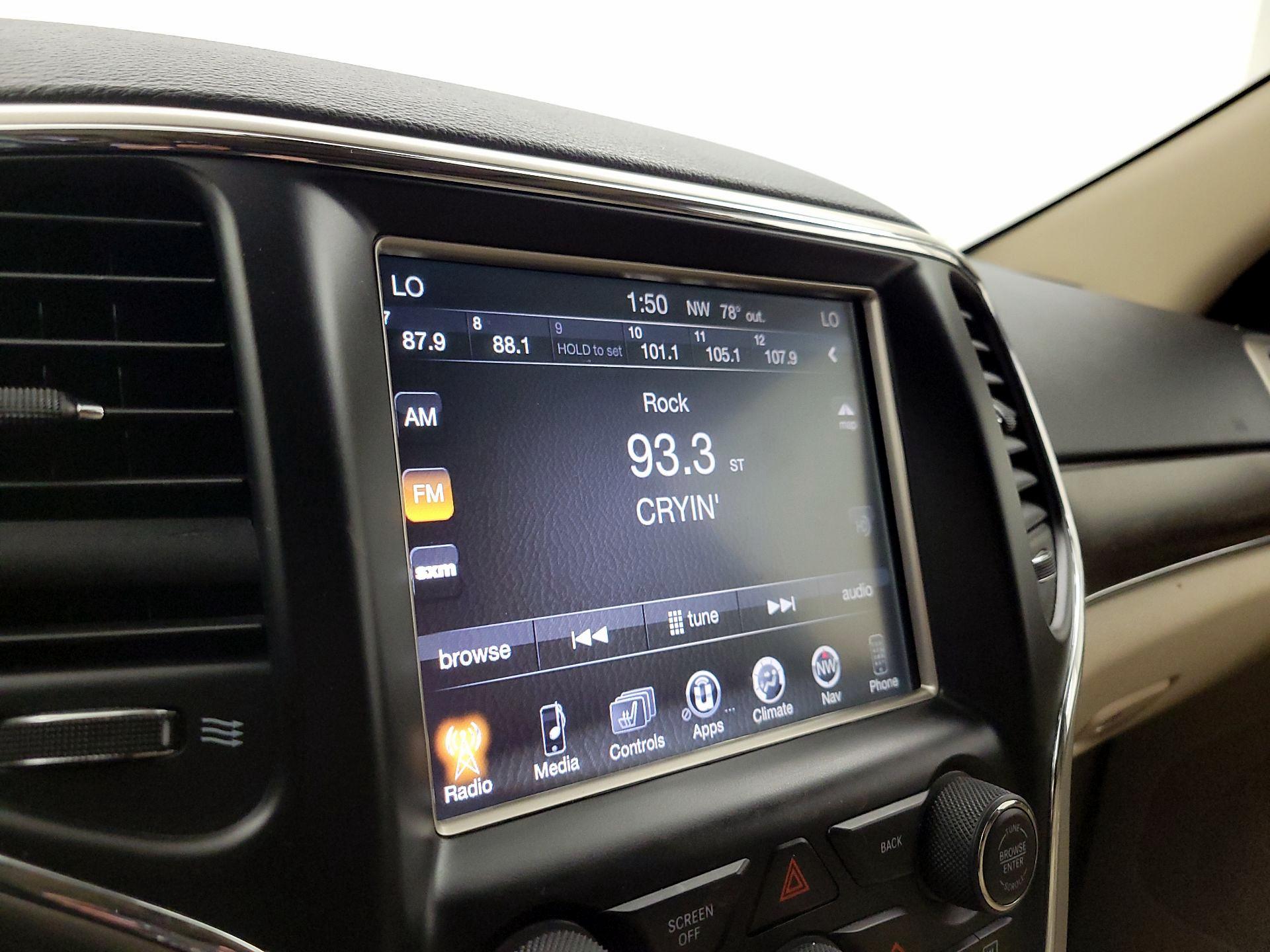 Thumbnail: 2016 Jeep Grand Cherokee - 16