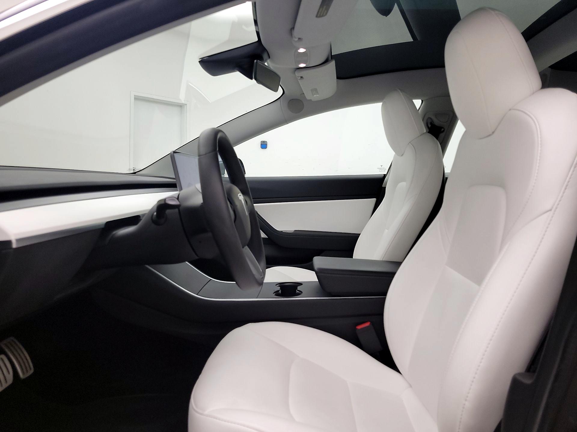 Thumbnail: 2020 Tesla Model 3 - 11