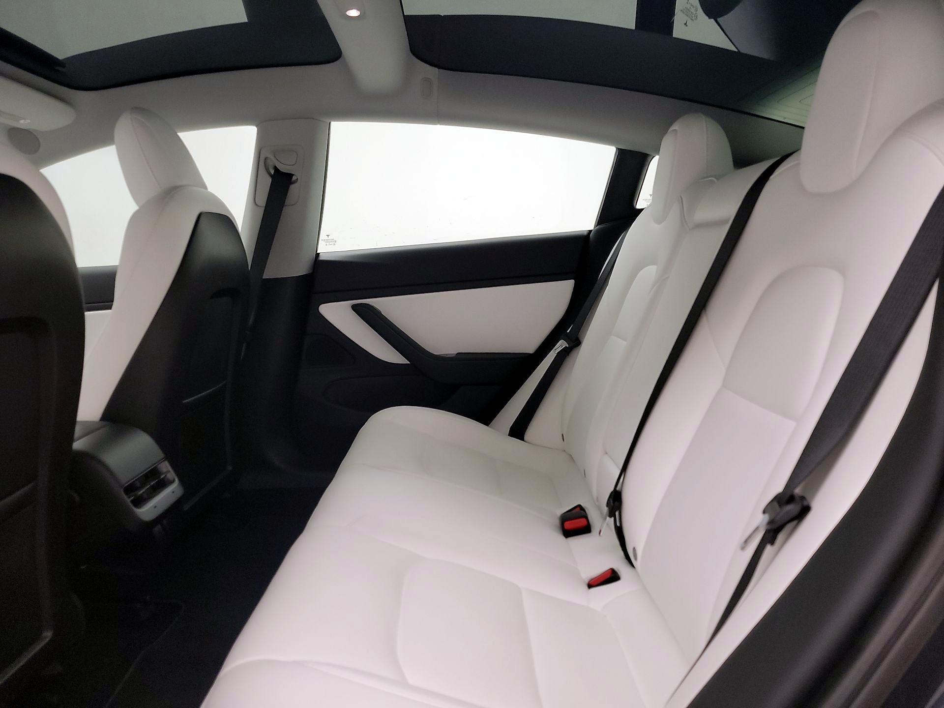 Thumbnail: 2020 Tesla Model 3 - 20