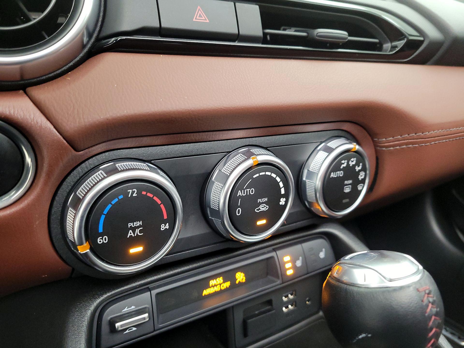 Thumbnail: 2017 Mazda MX-5 Miata - 17