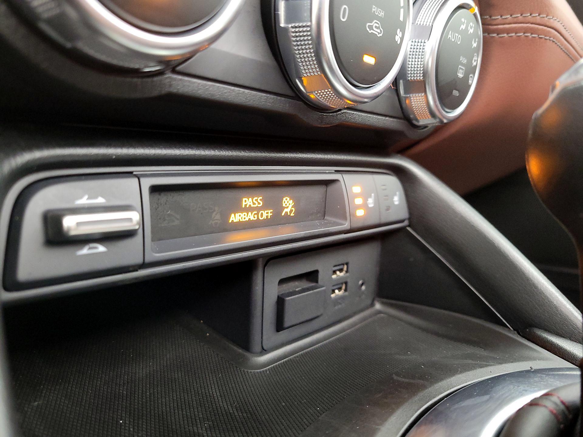 Thumbnail: 2017 Mazda MX-5 Miata - 19