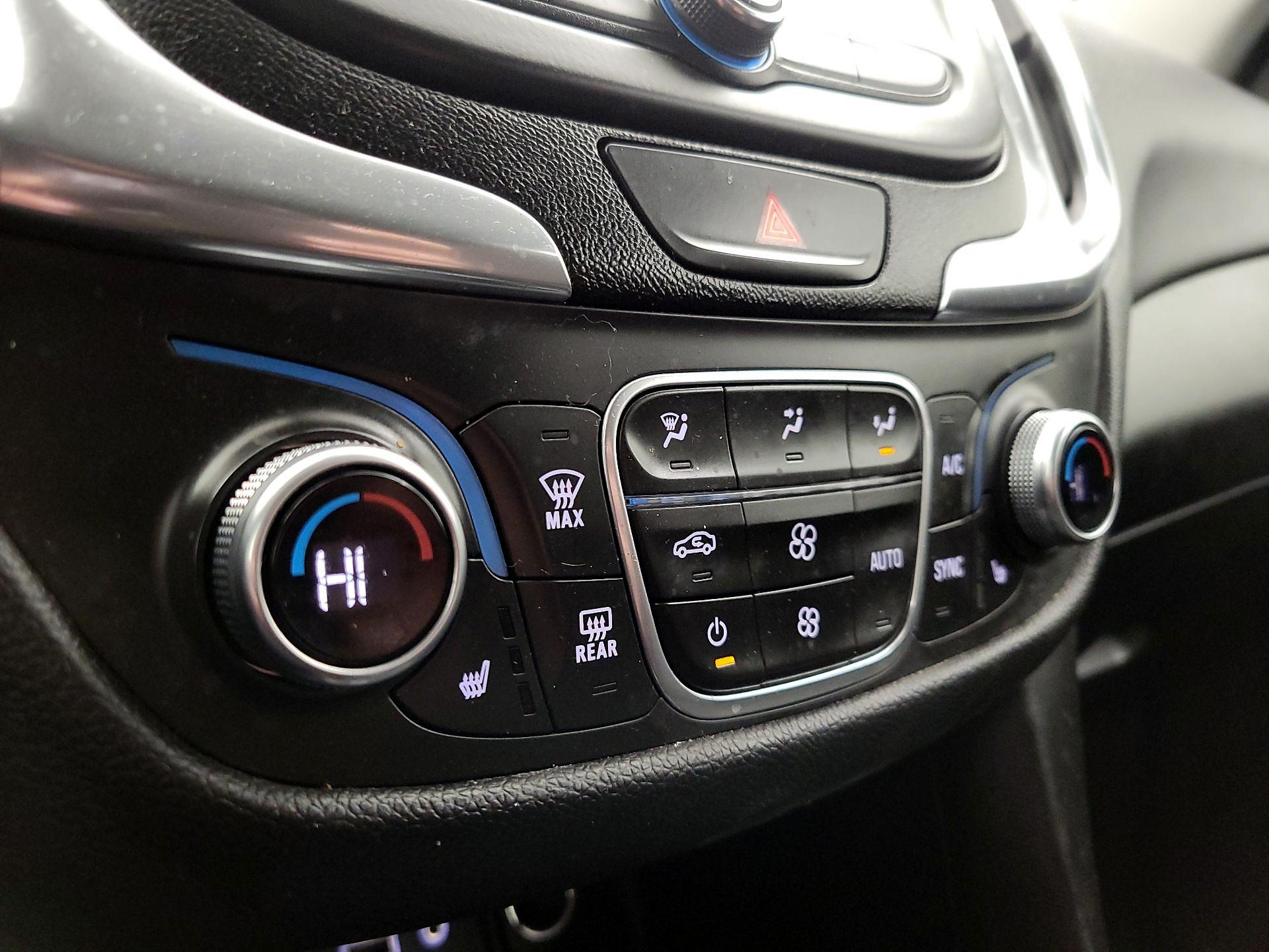 Thumbnail: 2019 Chevrolet Equinox - 16