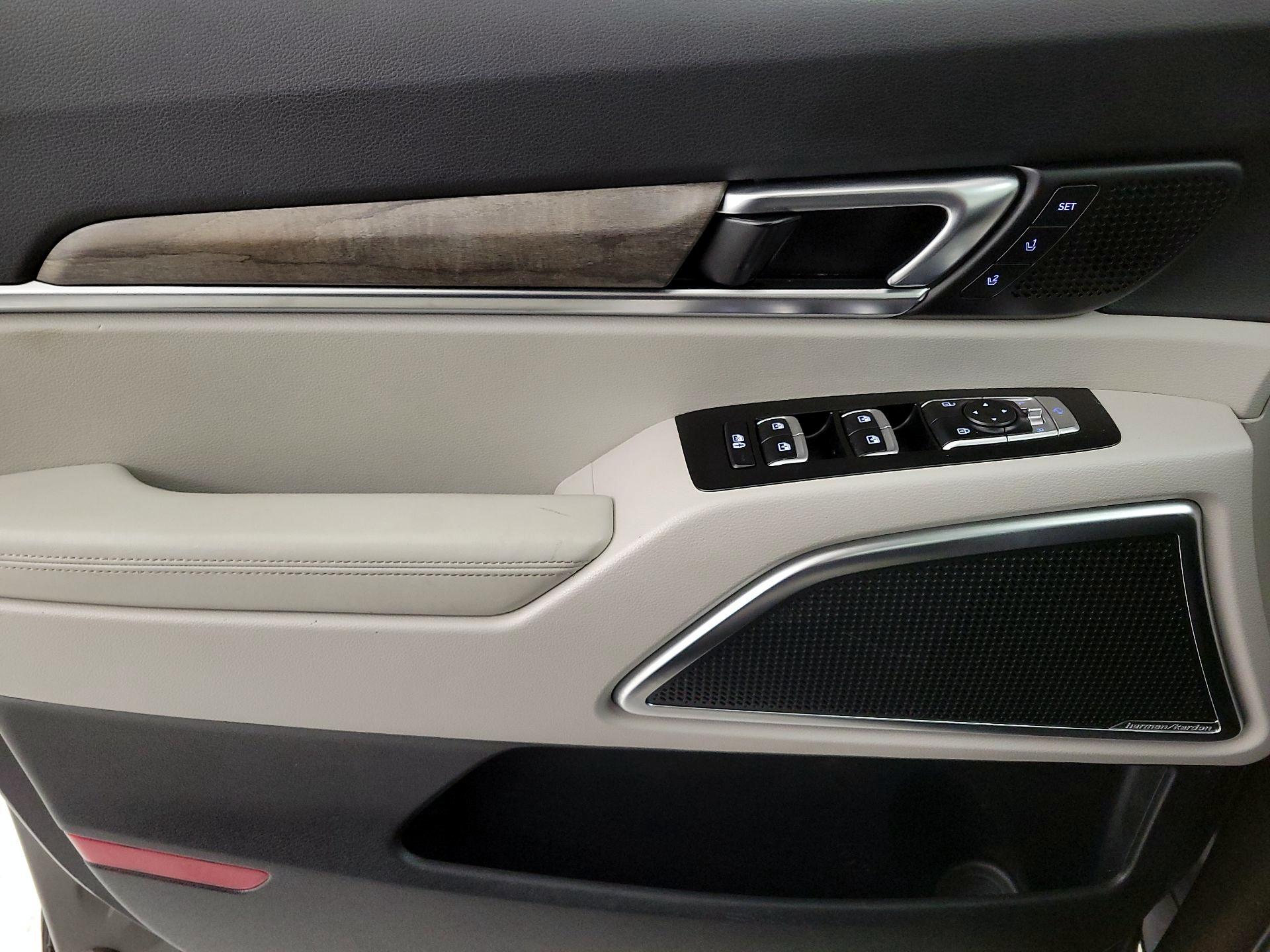 Thumbnail: 2020 Kia Telluride - 12