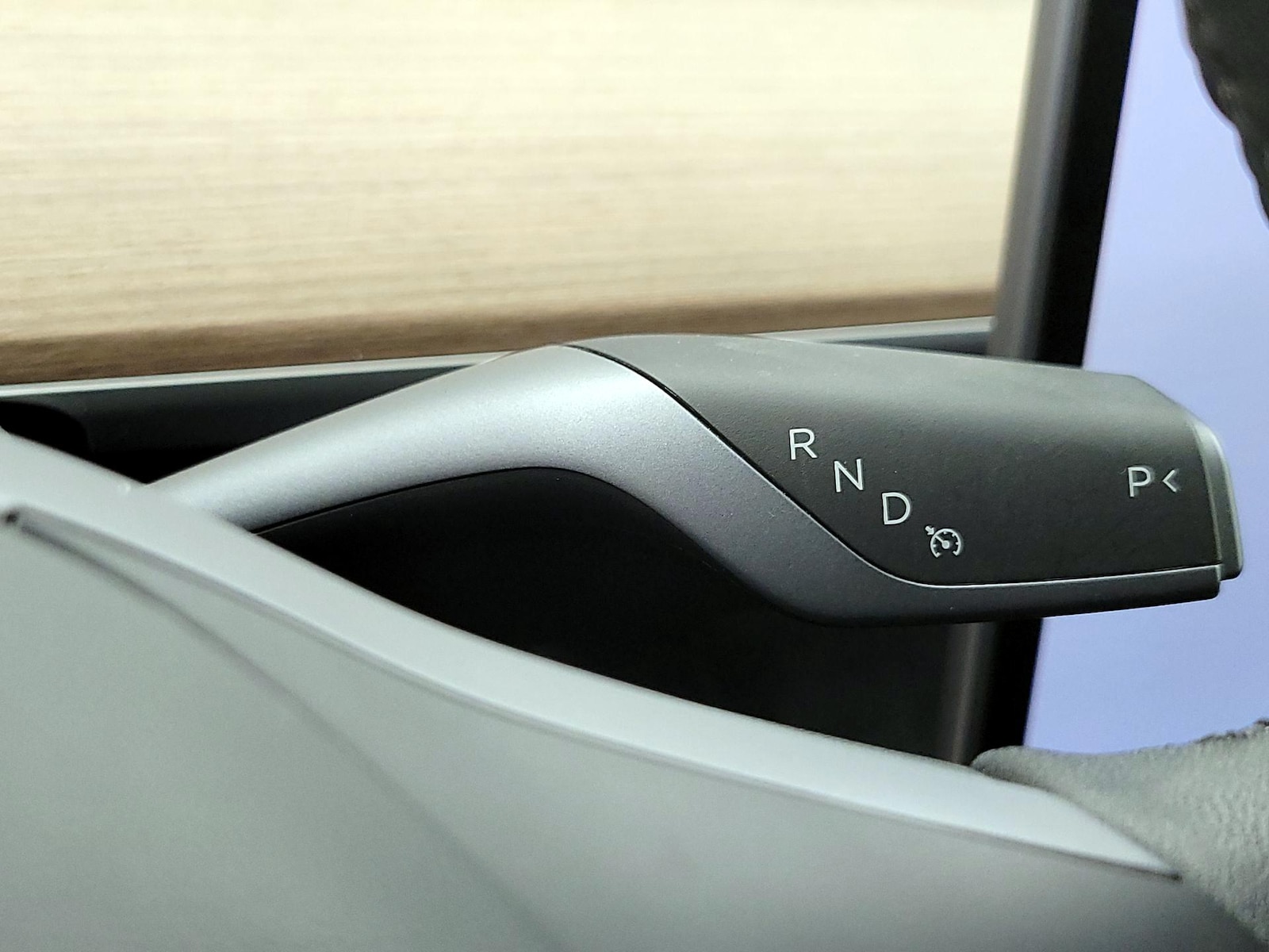 2025 Tesla Model Y Long Range - Photo 18