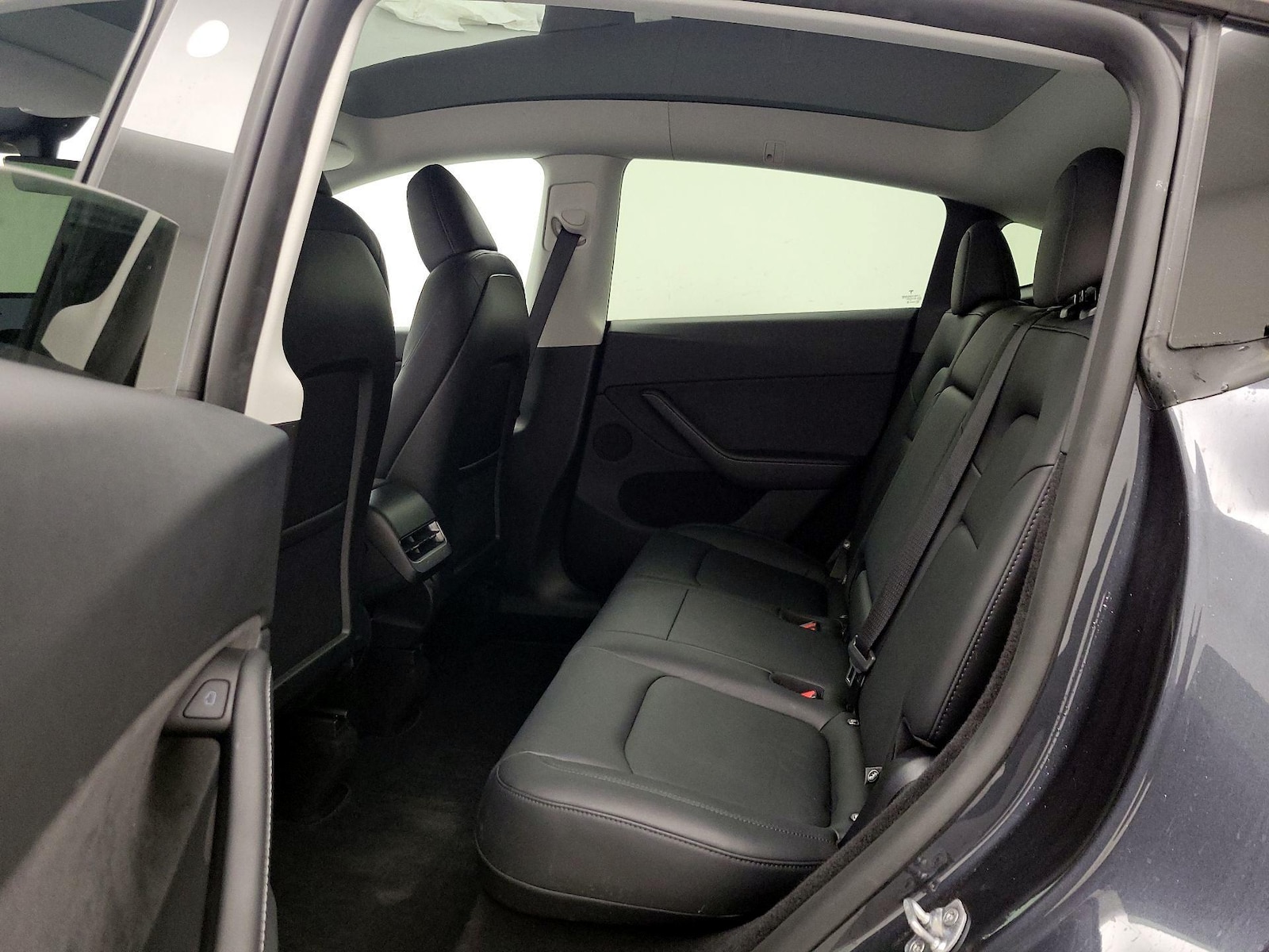 2025 Tesla Model Y Long Range - Photo 20