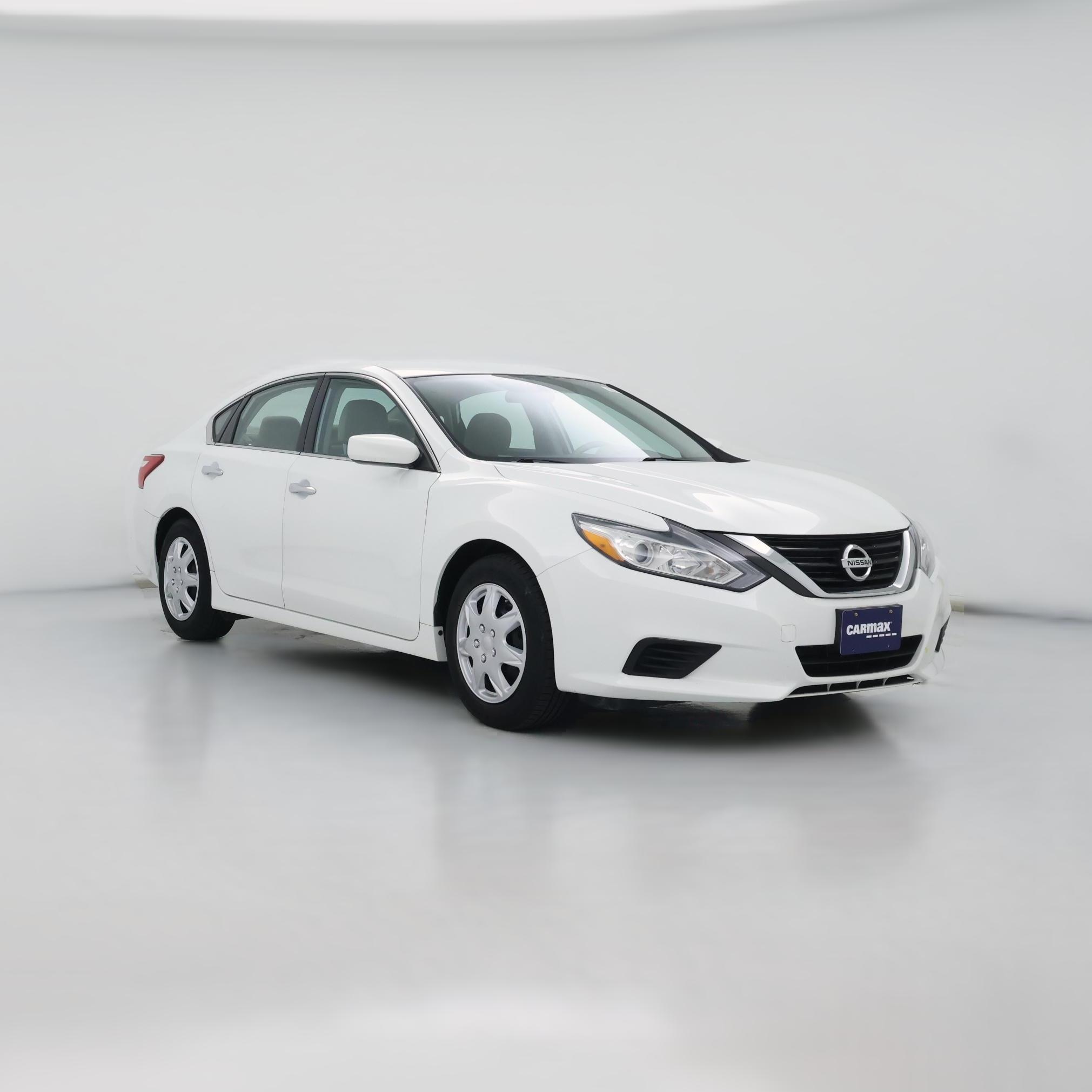 Thumbnail: 2016 Nissan Altima - 1