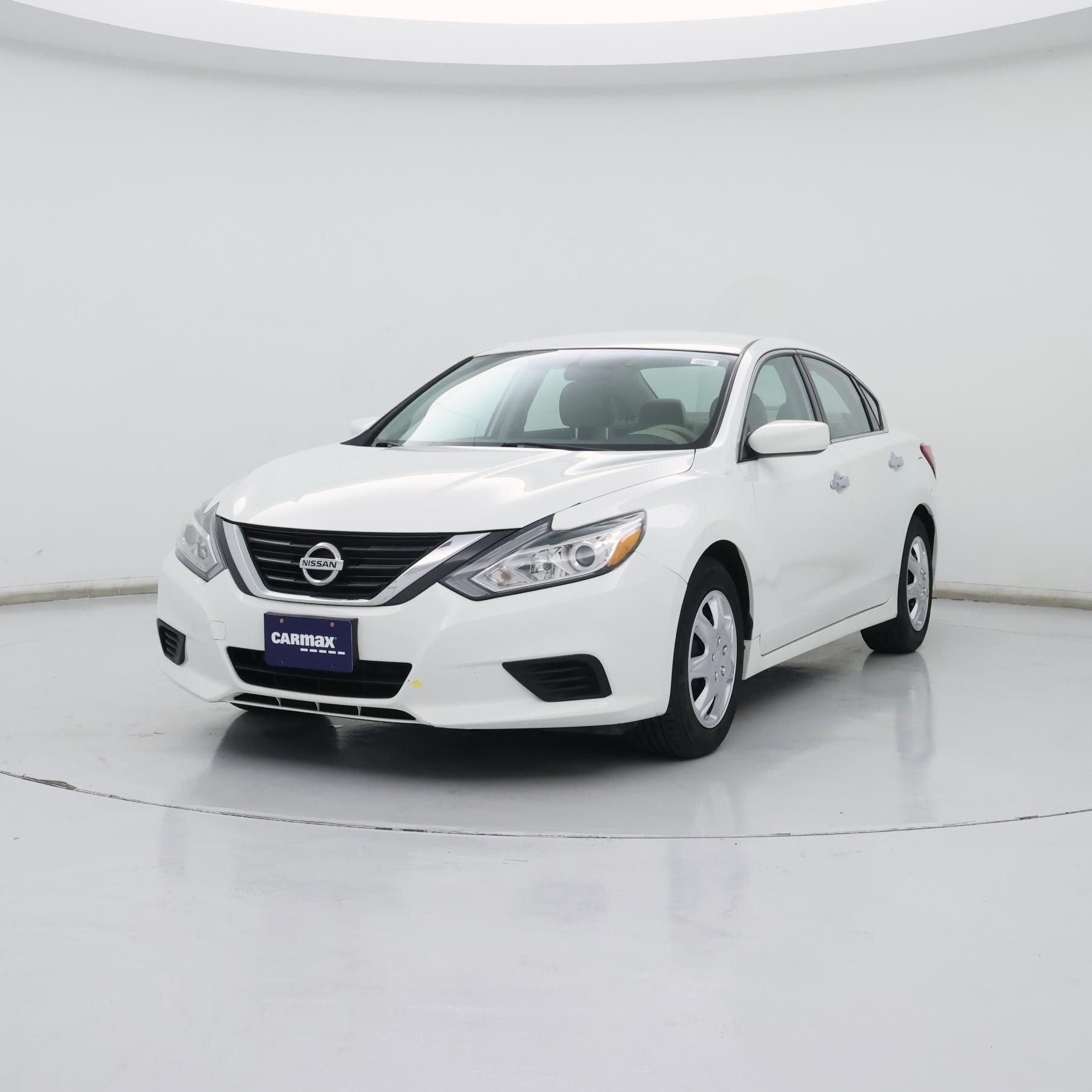 Thumbnail: 2016 Nissan Altima - 4