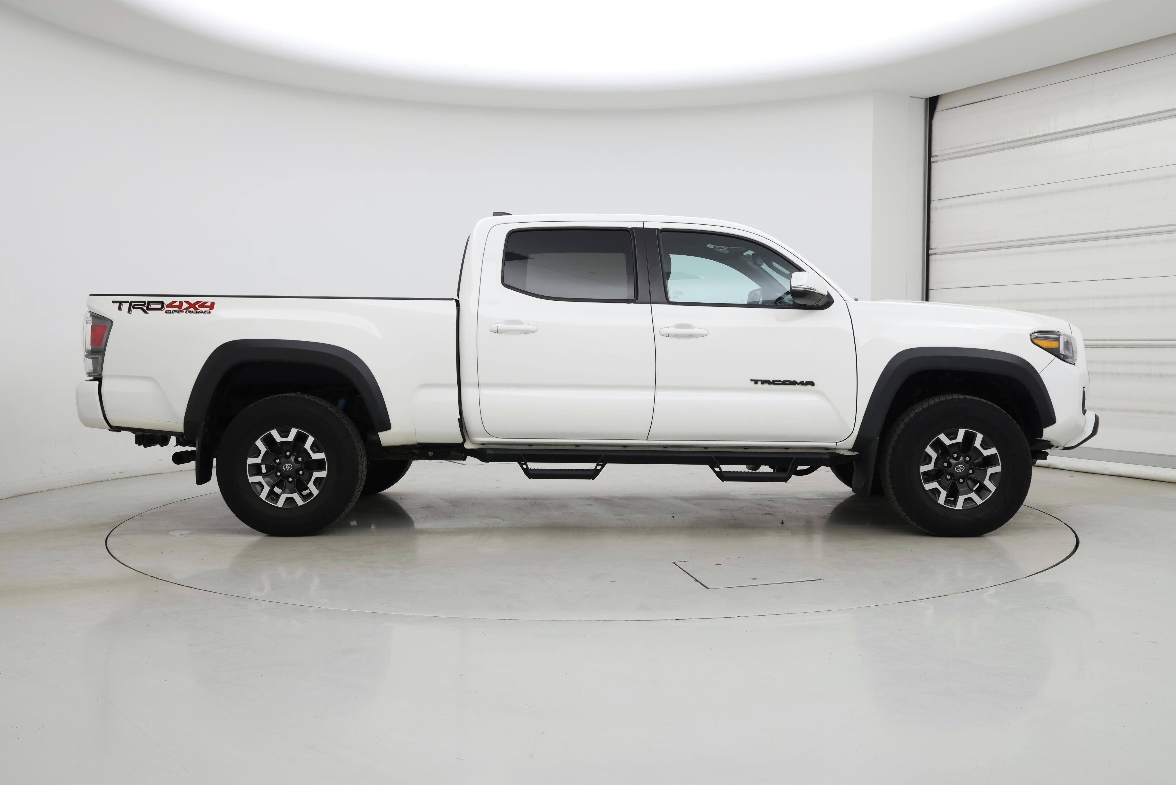 Thumbnail: 2021 Toyota Tacoma - 7