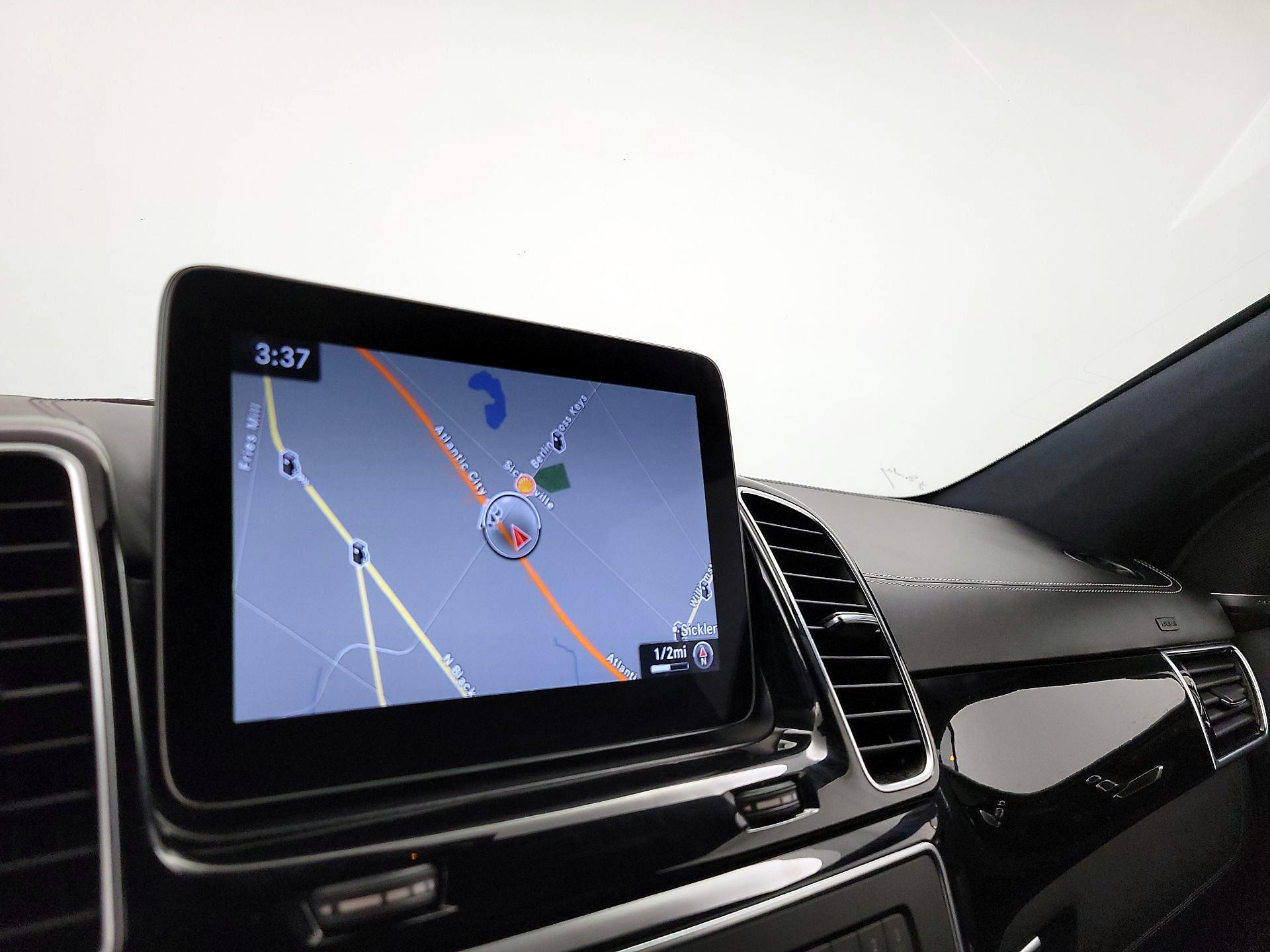 Thumbnail: 2019 Mercedes-Benz GL-Class - 14