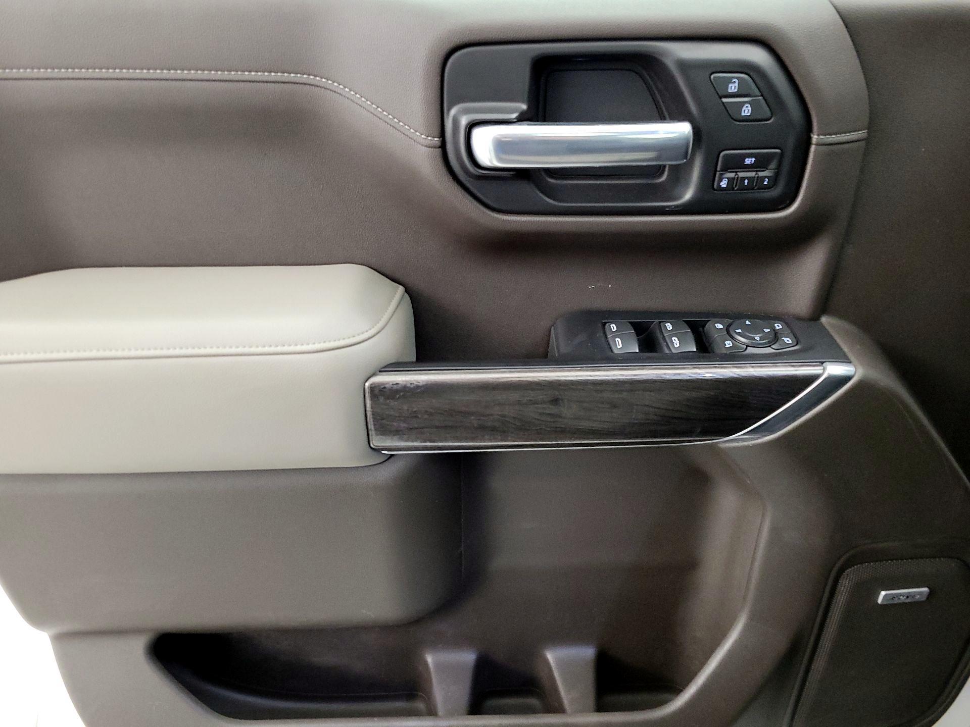 Thumbnail: 2020 Chevrolet Silverado 1500 - 12