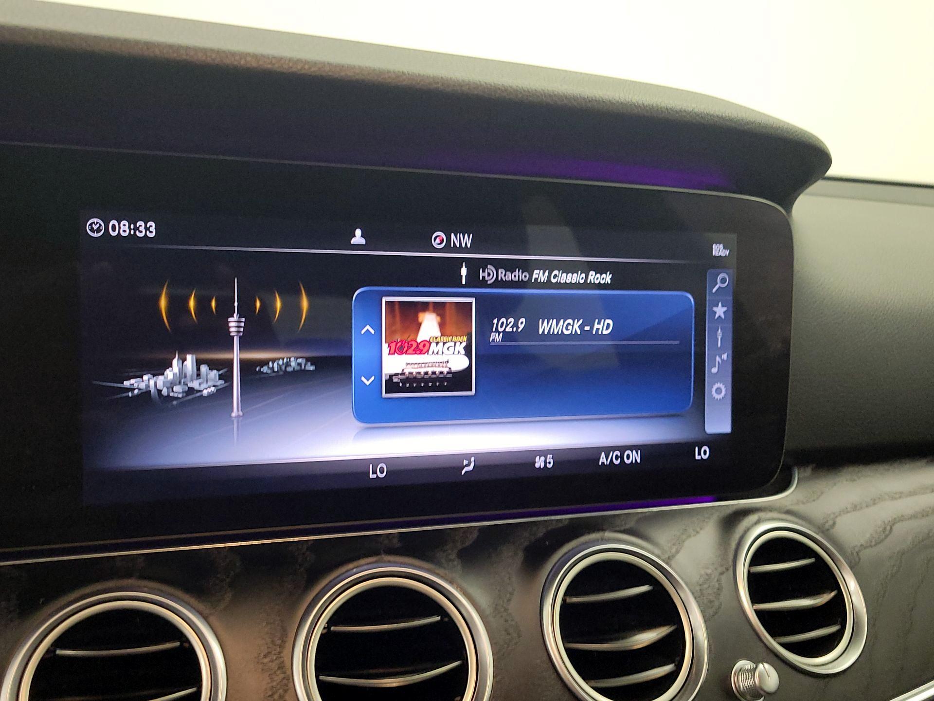 Thumbnail: 2020 Mercedes-Benz E-Class - 16