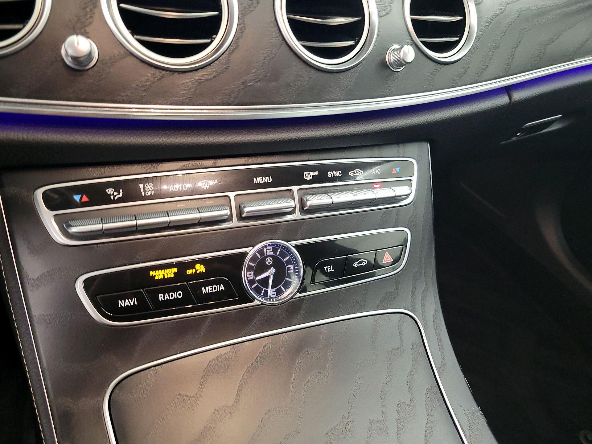 Thumbnail: 2020 Mercedes-Benz E-Class - 17