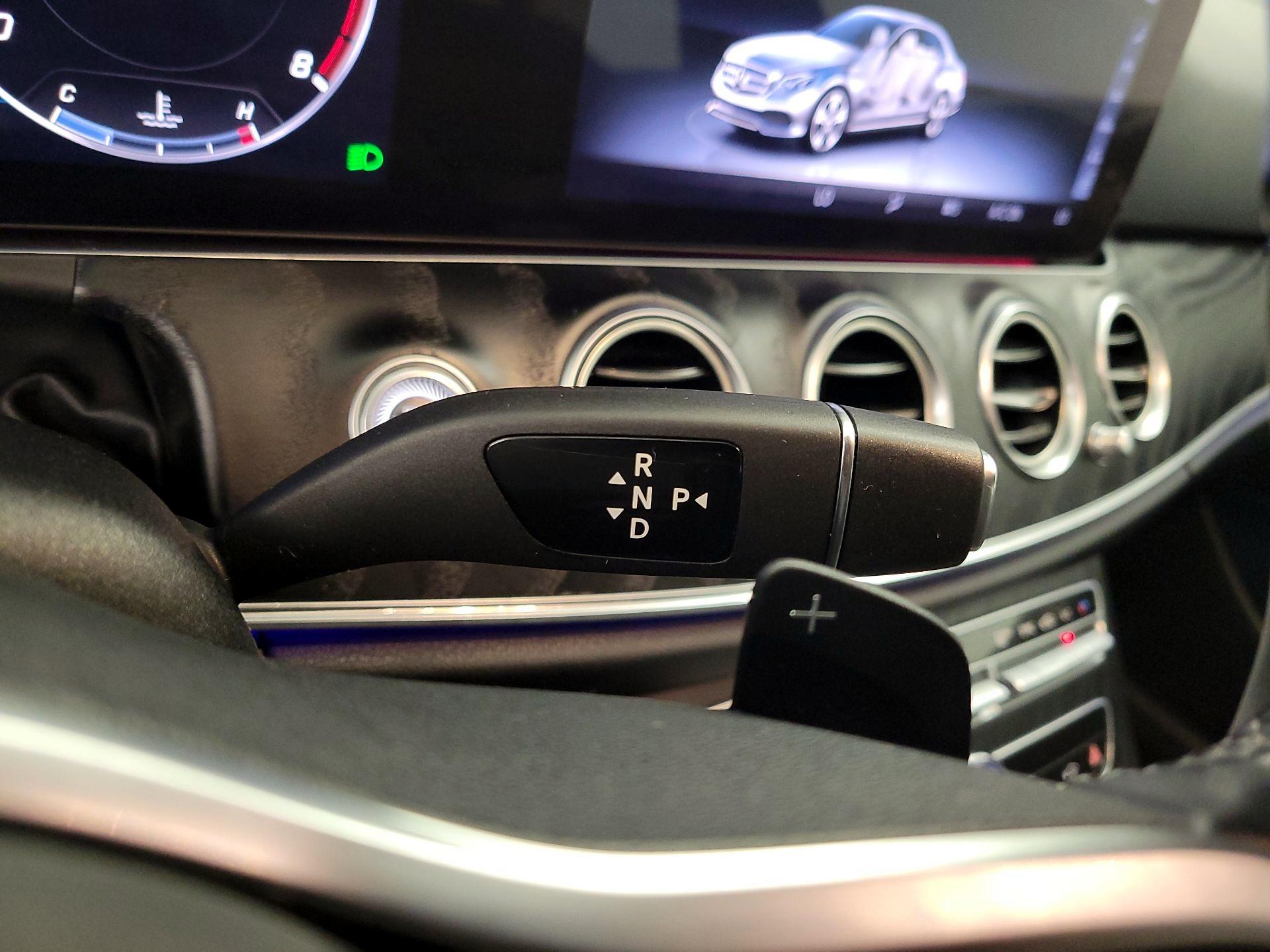 Thumbnail: 2020 Mercedes-Benz E-Class - 18