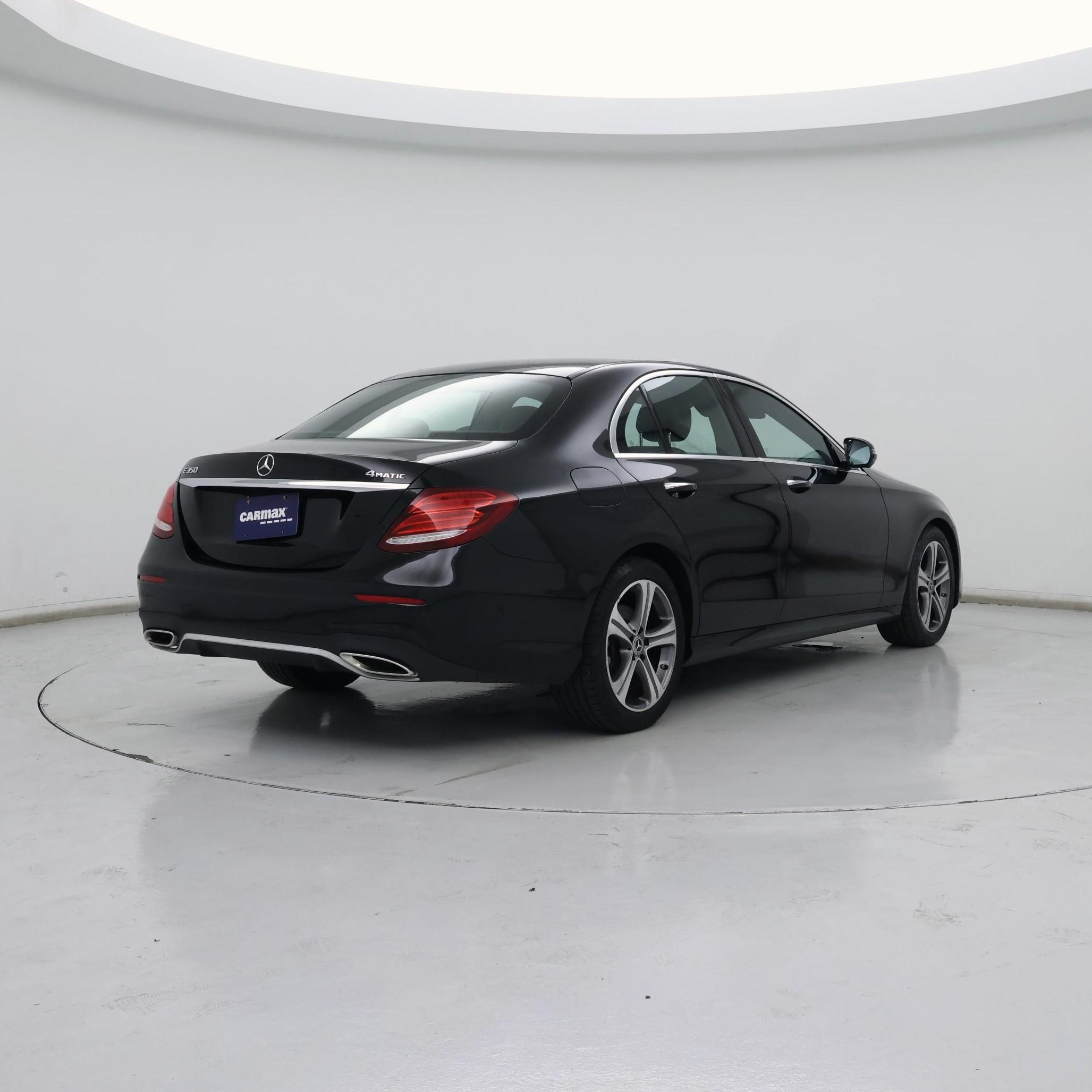 Thumbnail: 2020 Mercedes-Benz E-Class - 8