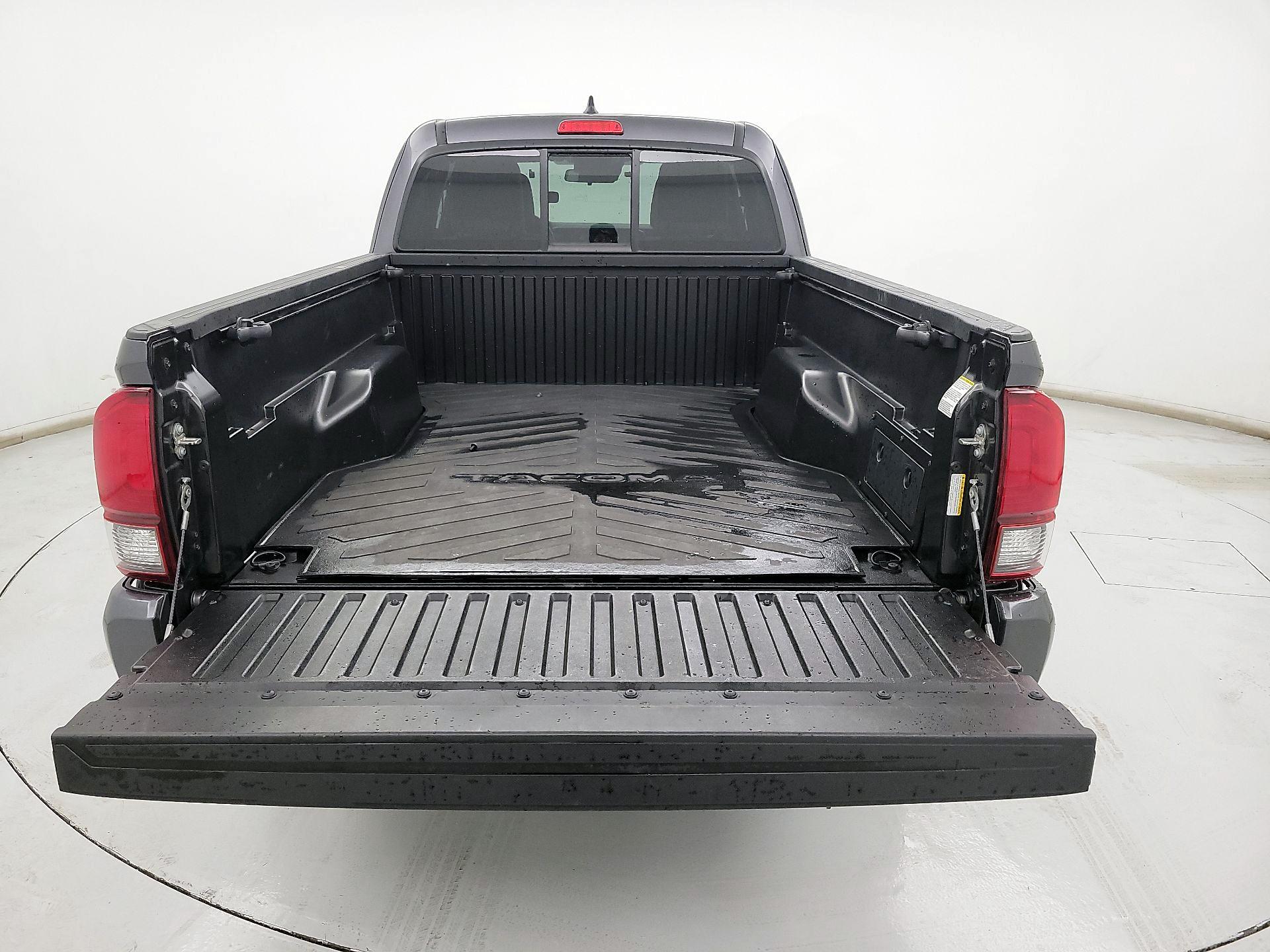 Thumbnail: 2019 Toyota Tacoma - 20