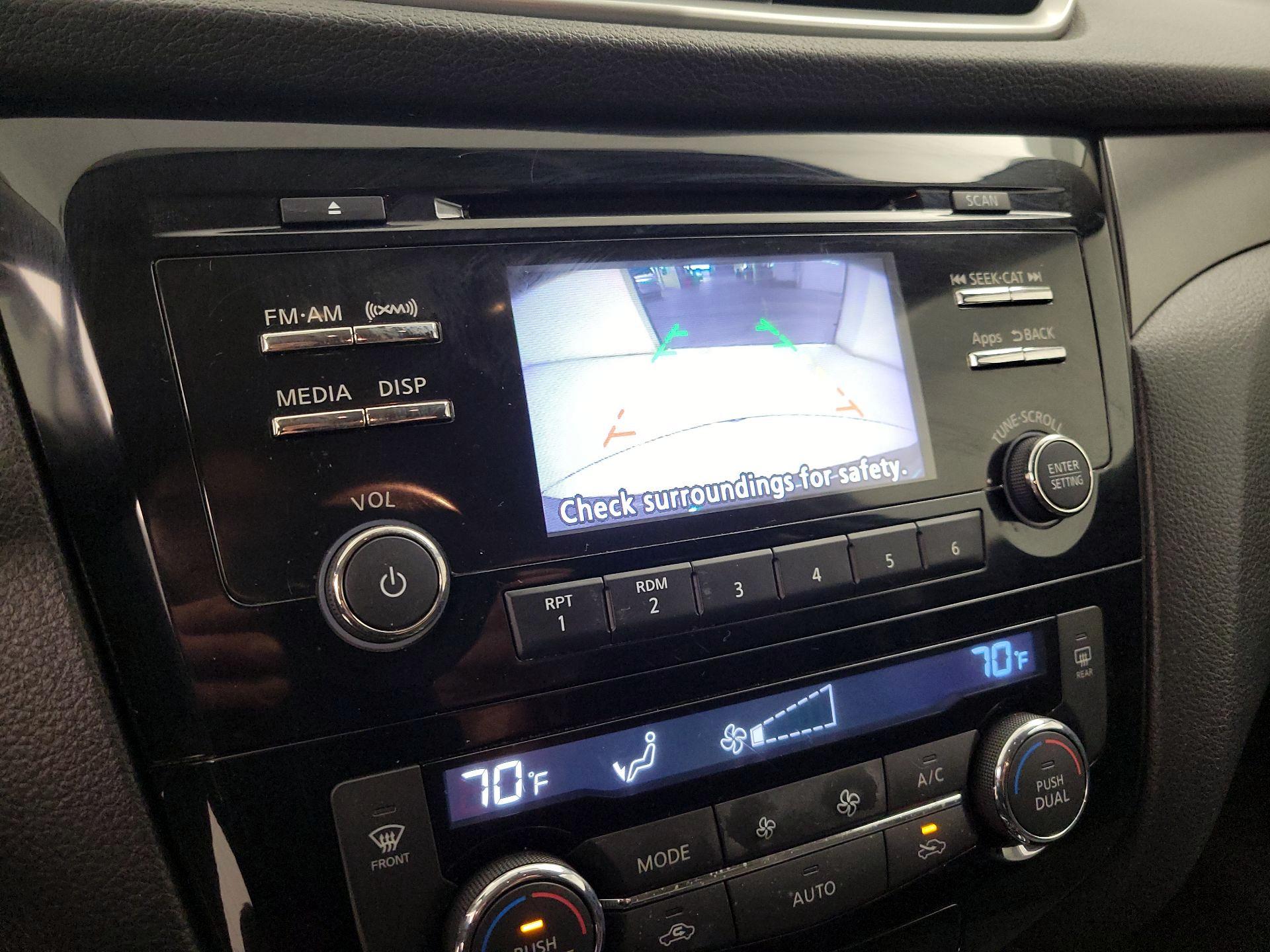 Thumbnail: 2016 Nissan Rogue - 14