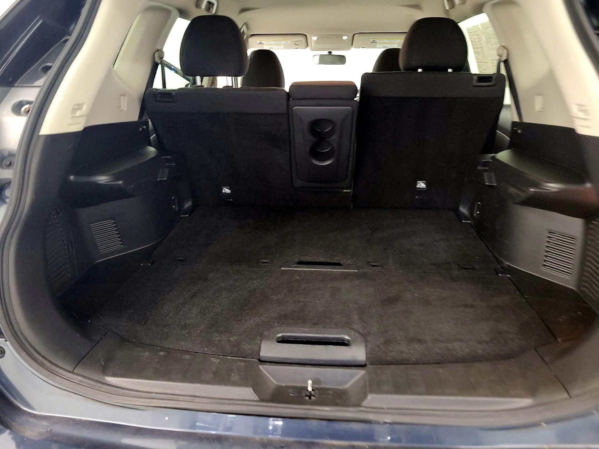 Thumbnail: 2016 Nissan Rogue - 20