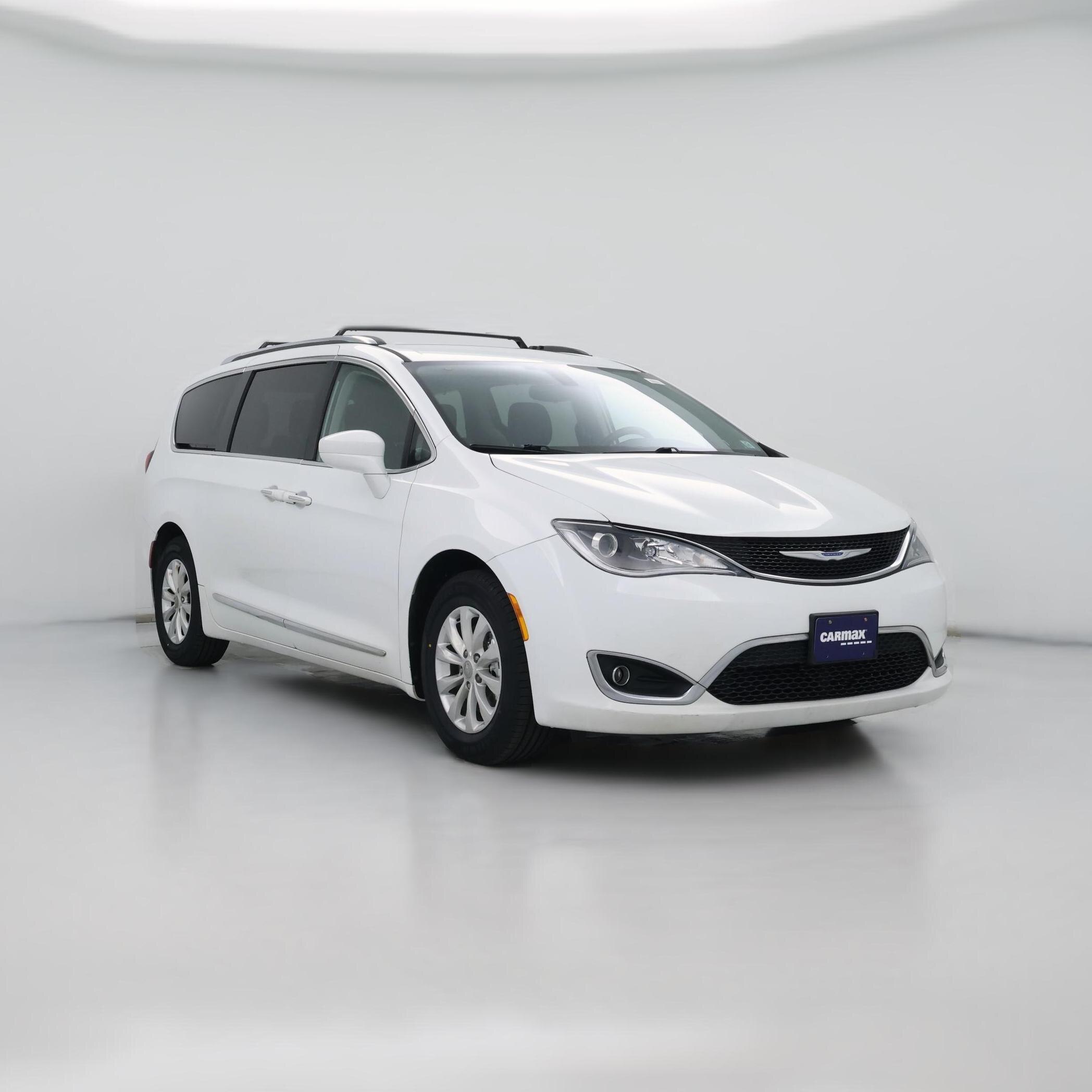 Thumbnail: 2018 Chrysler Pacifica - 1