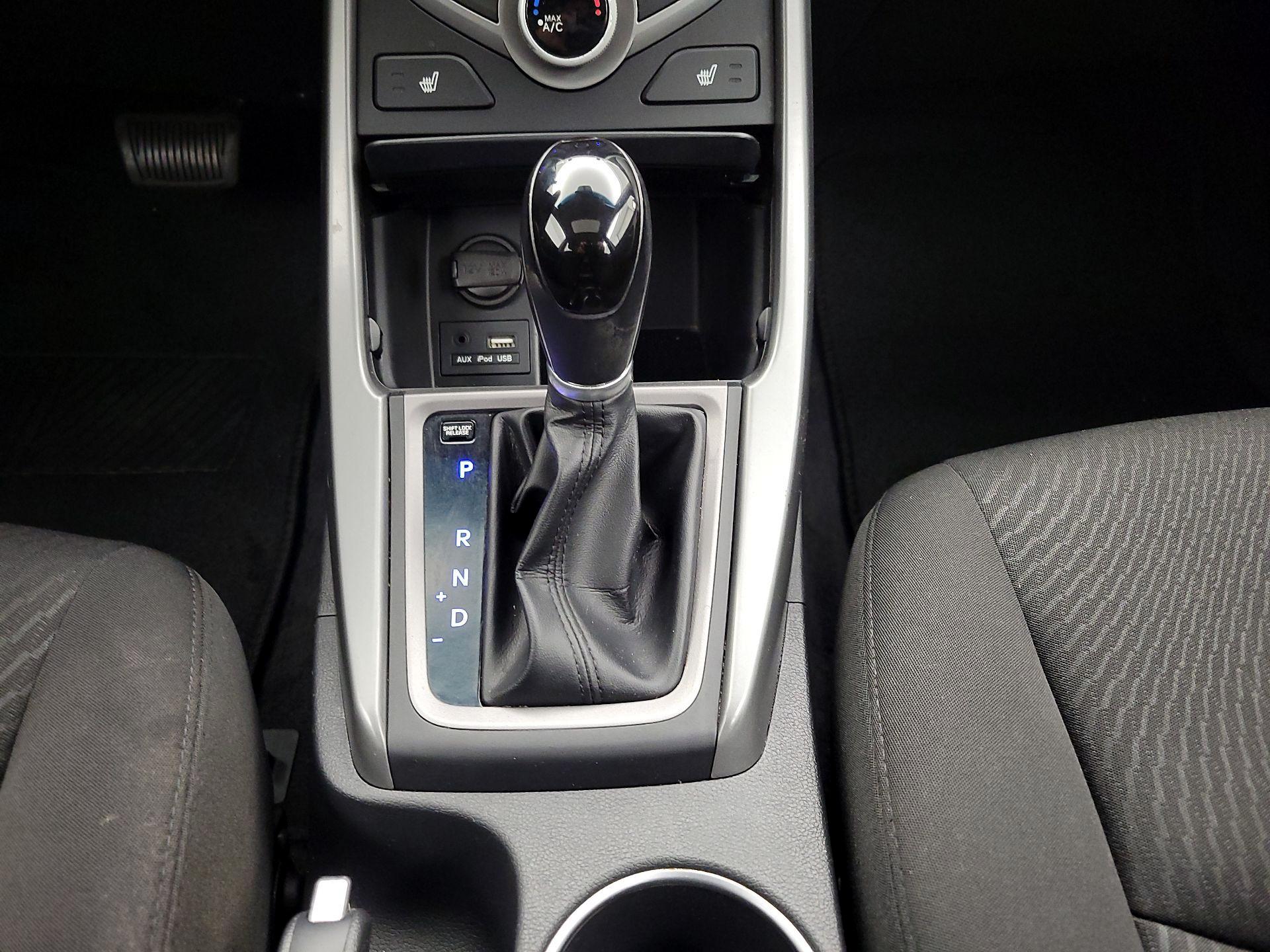Thumbnail: 2016 Hyundai Elantra - 17