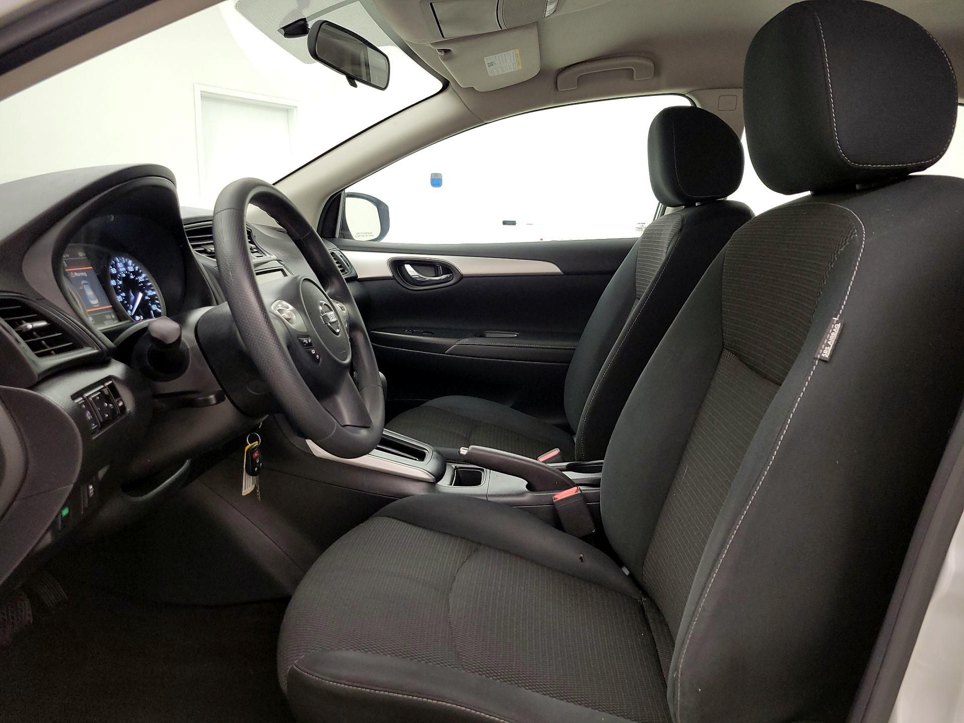 Thumbnail: 2019 Nissan Sentra - 11