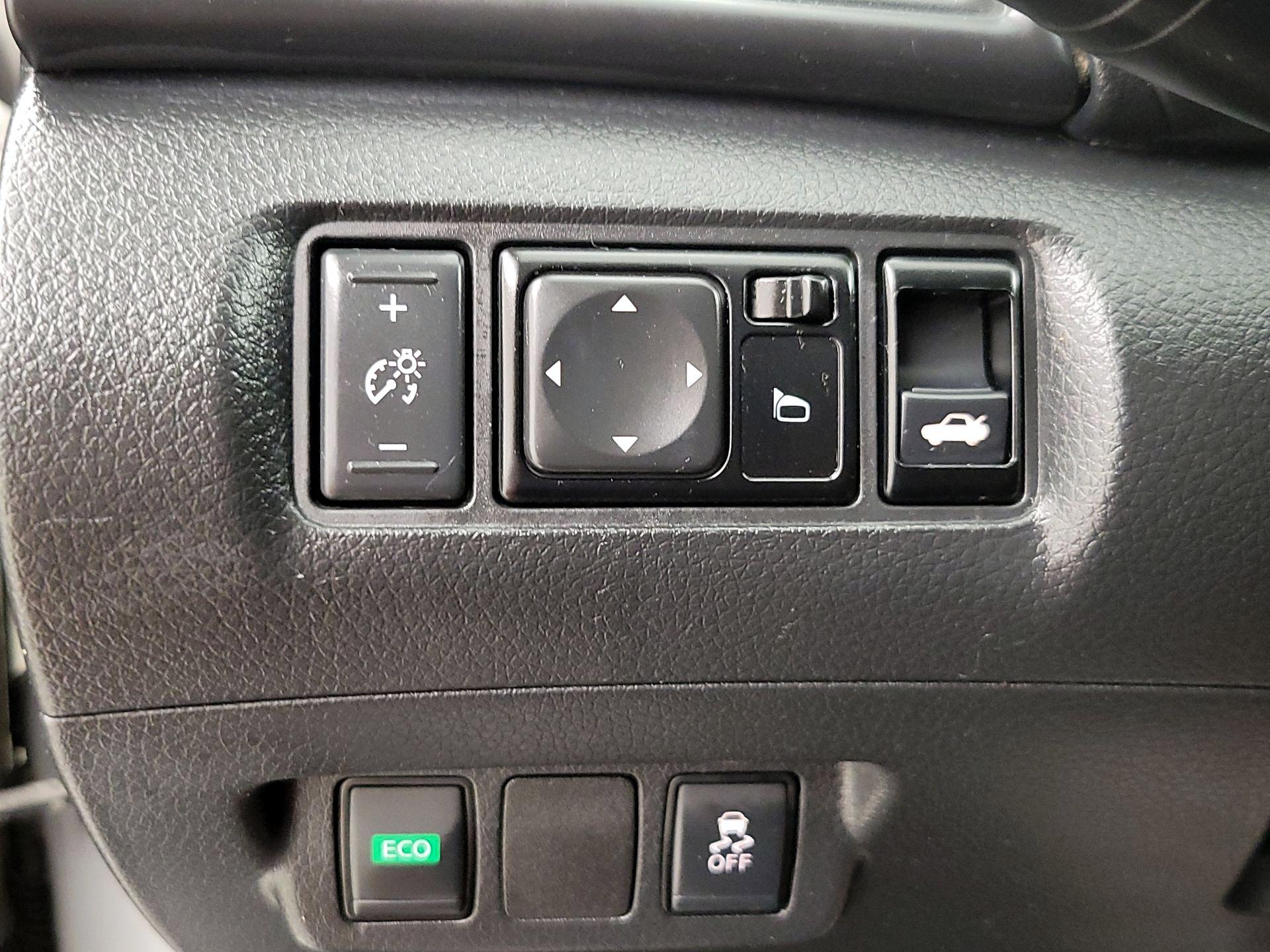 Thumbnail: 2019 Nissan Sentra - 13