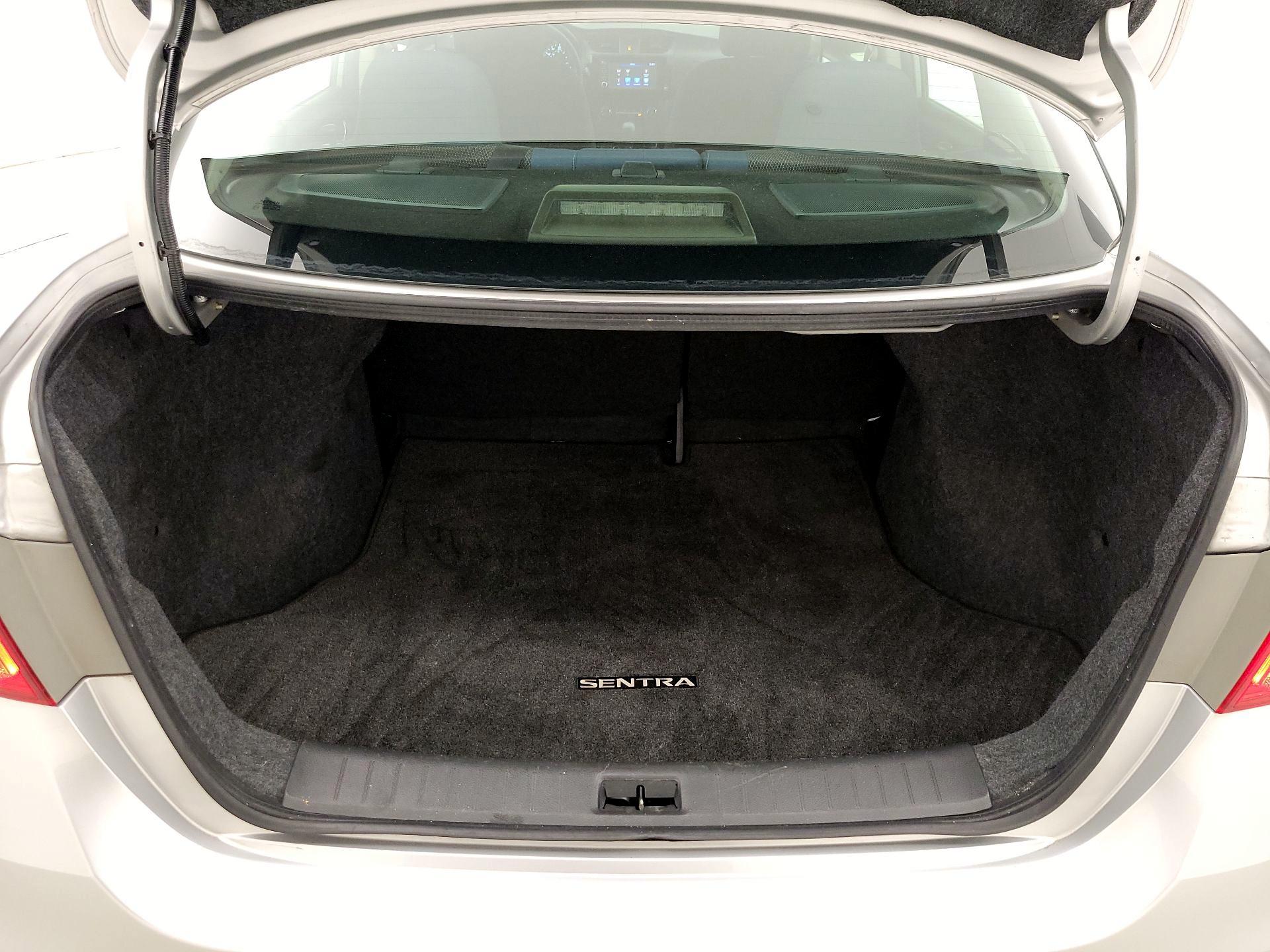 Thumbnail: 2019 Nissan Sentra - 20