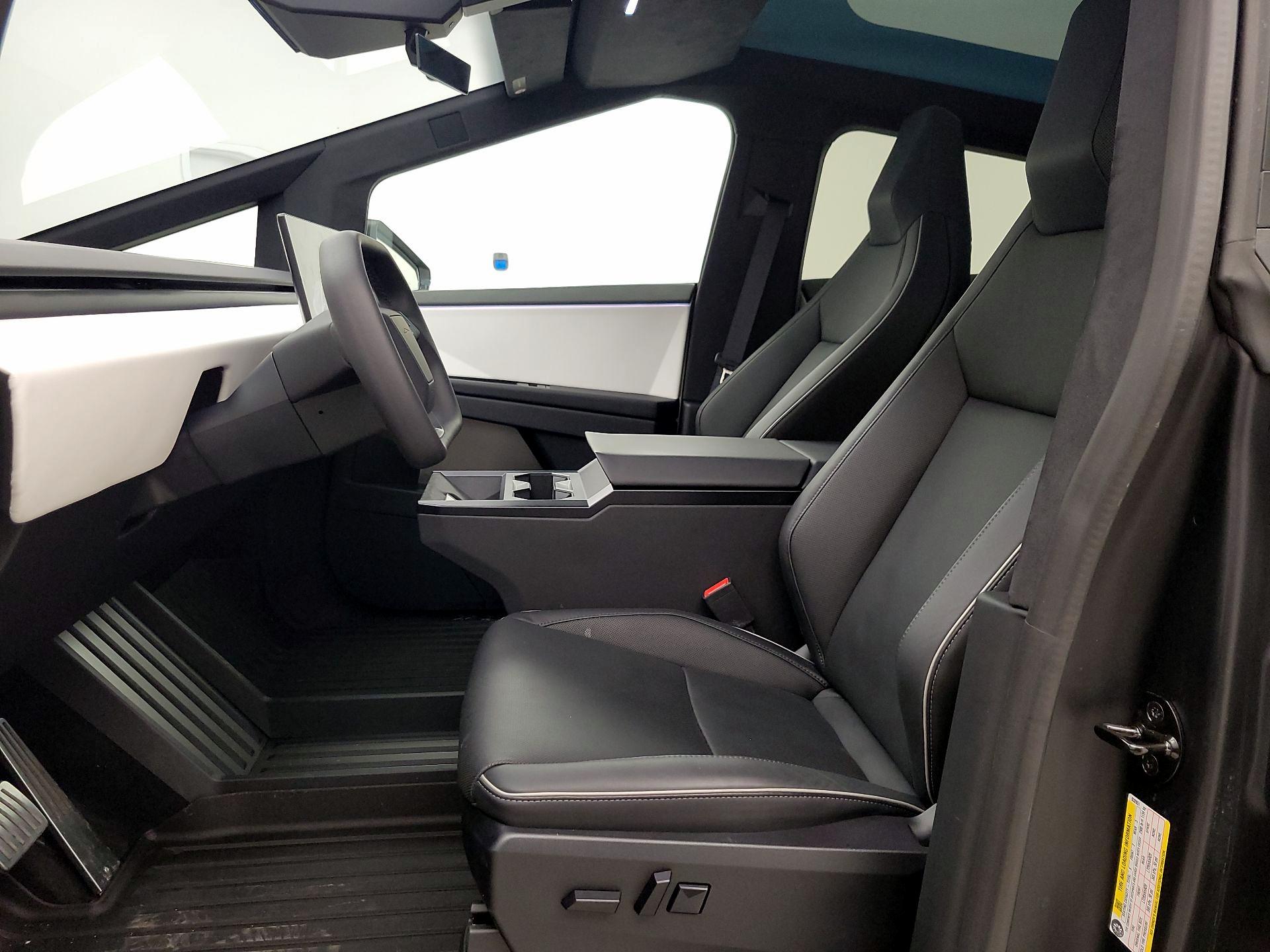 Thumbnail: 2024 Tesla Cybertruck - 11