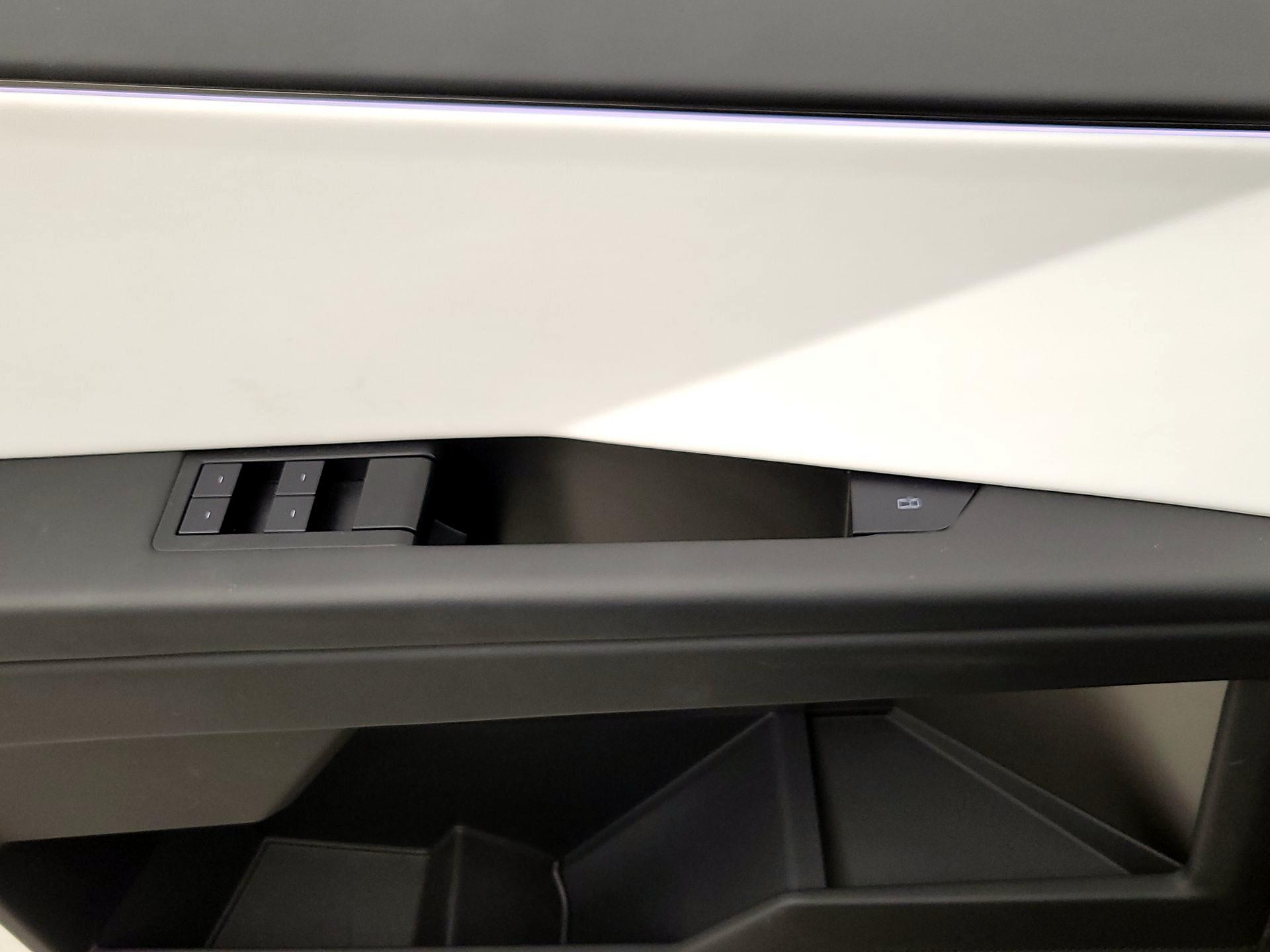 Thumbnail: 2024 Tesla Cybertruck - 12