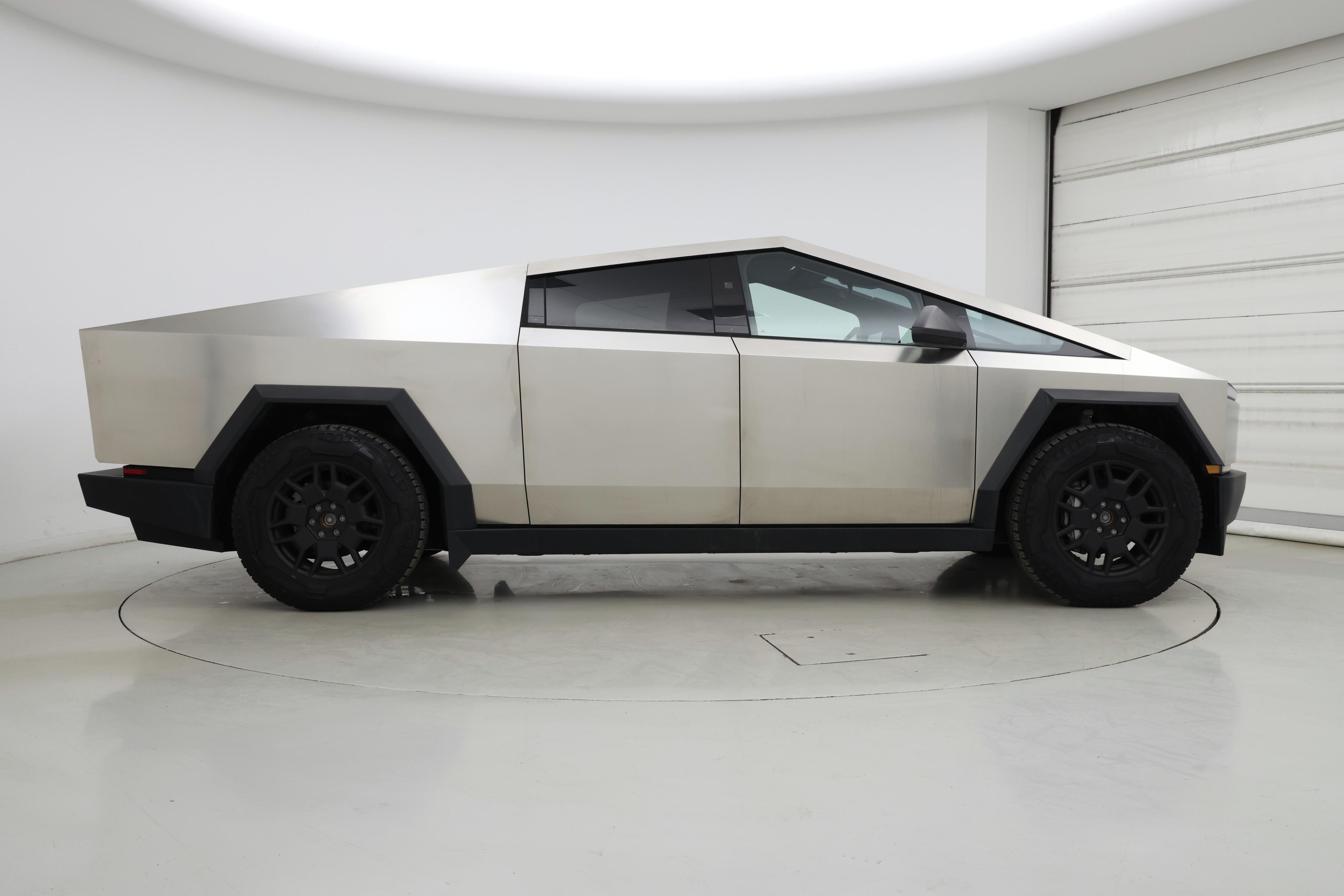 Thumbnail: 2024 Tesla Cybertruck - 7